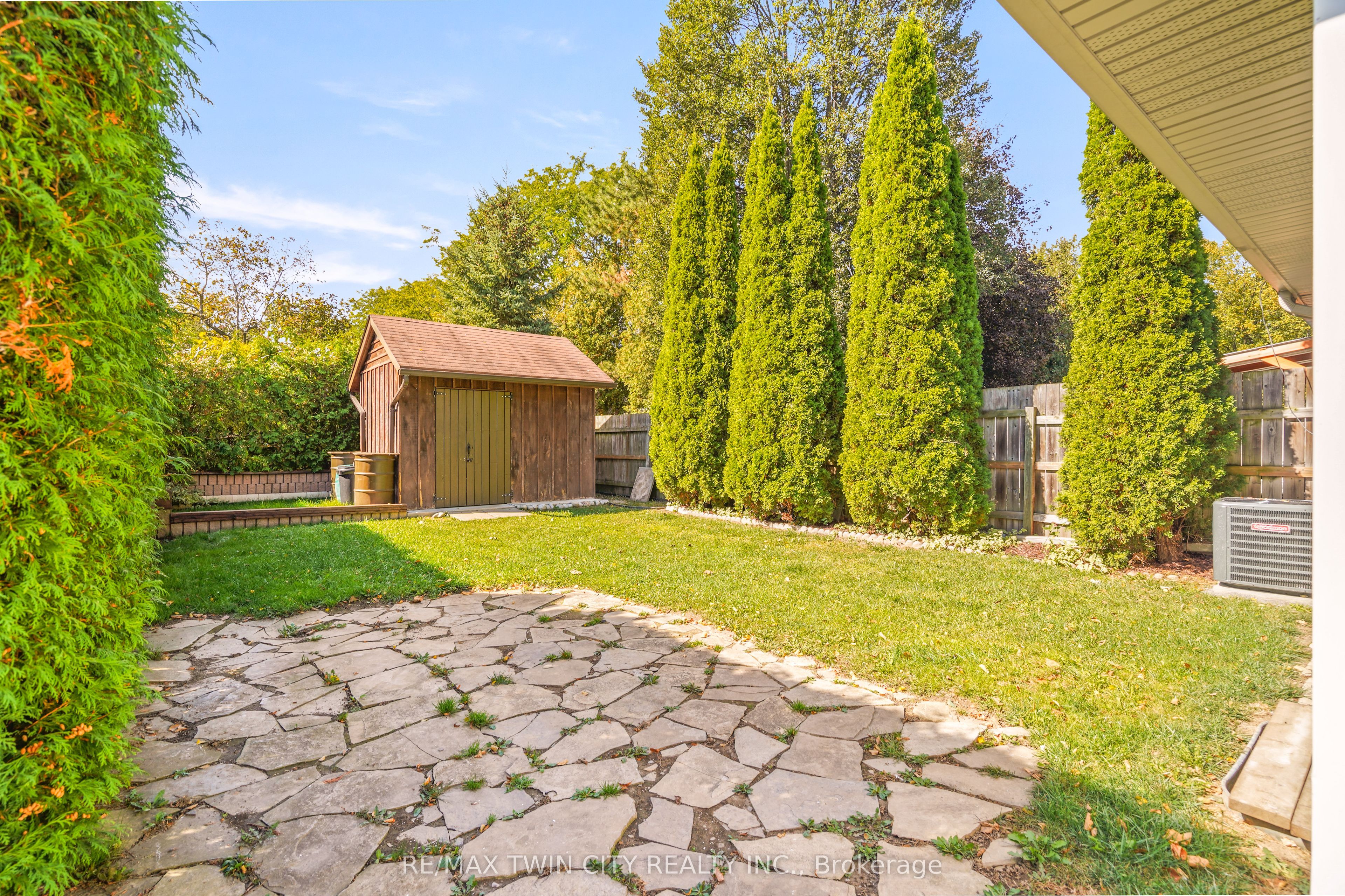 35 Ivanhoe Road Property Photo 36