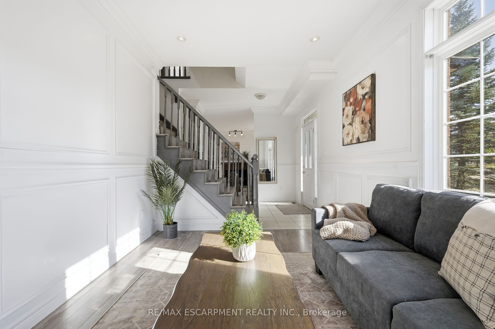 400 Stonehenge Drive 8 Property Photo 7