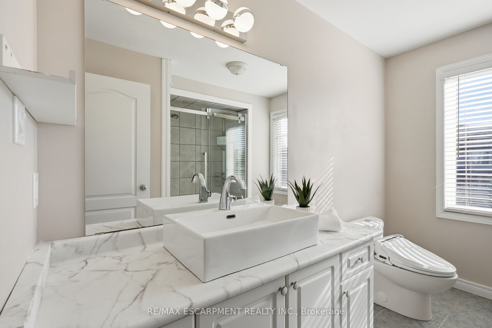 400 Stonehenge Drive 8 Property Photo 28