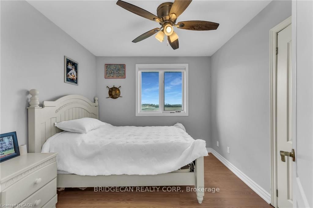 283 Second Road E Property Photo 30