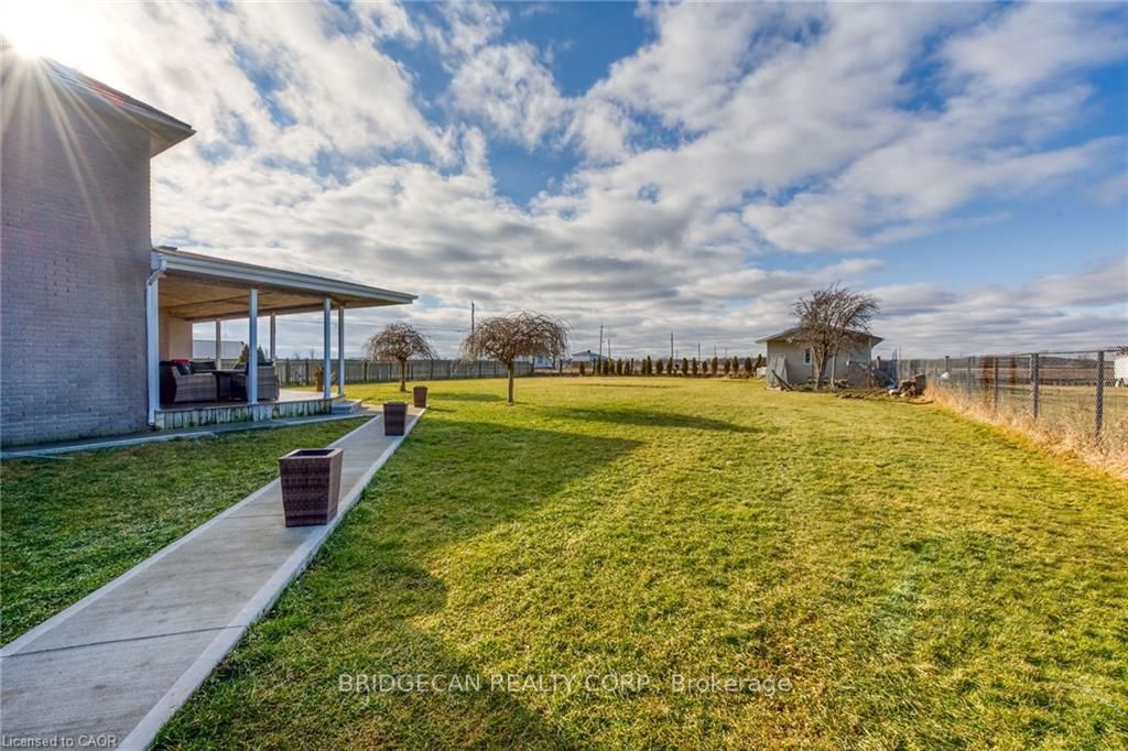 283 Second Road E Property Photo 47