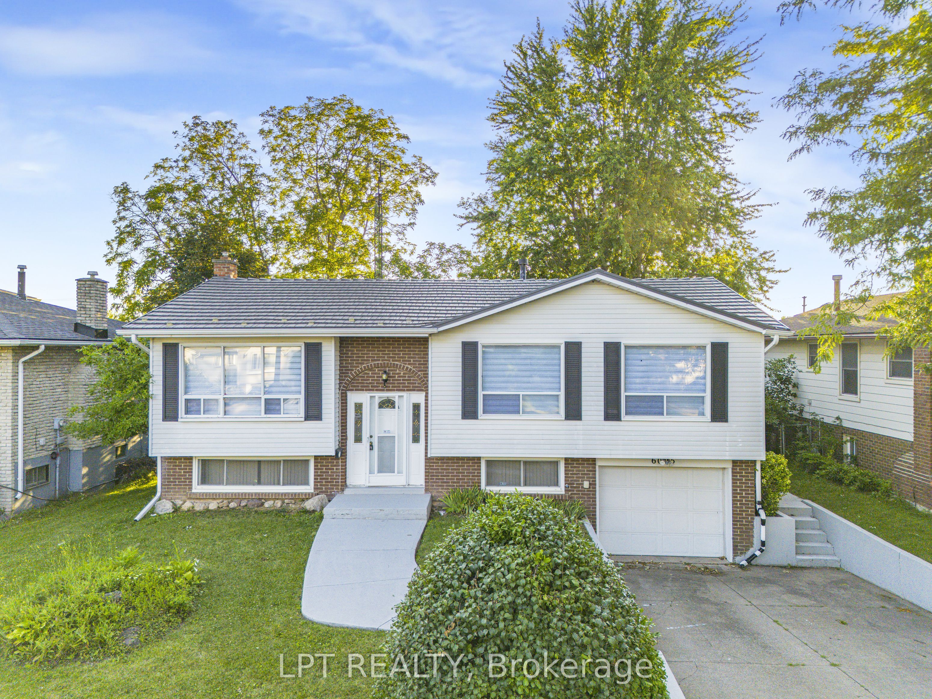 6025 Belaire Avenue Property Photo 1