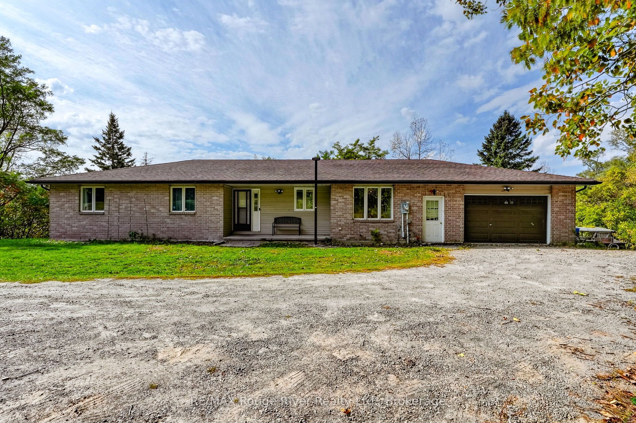 170 Cowie Road Property Photo 2