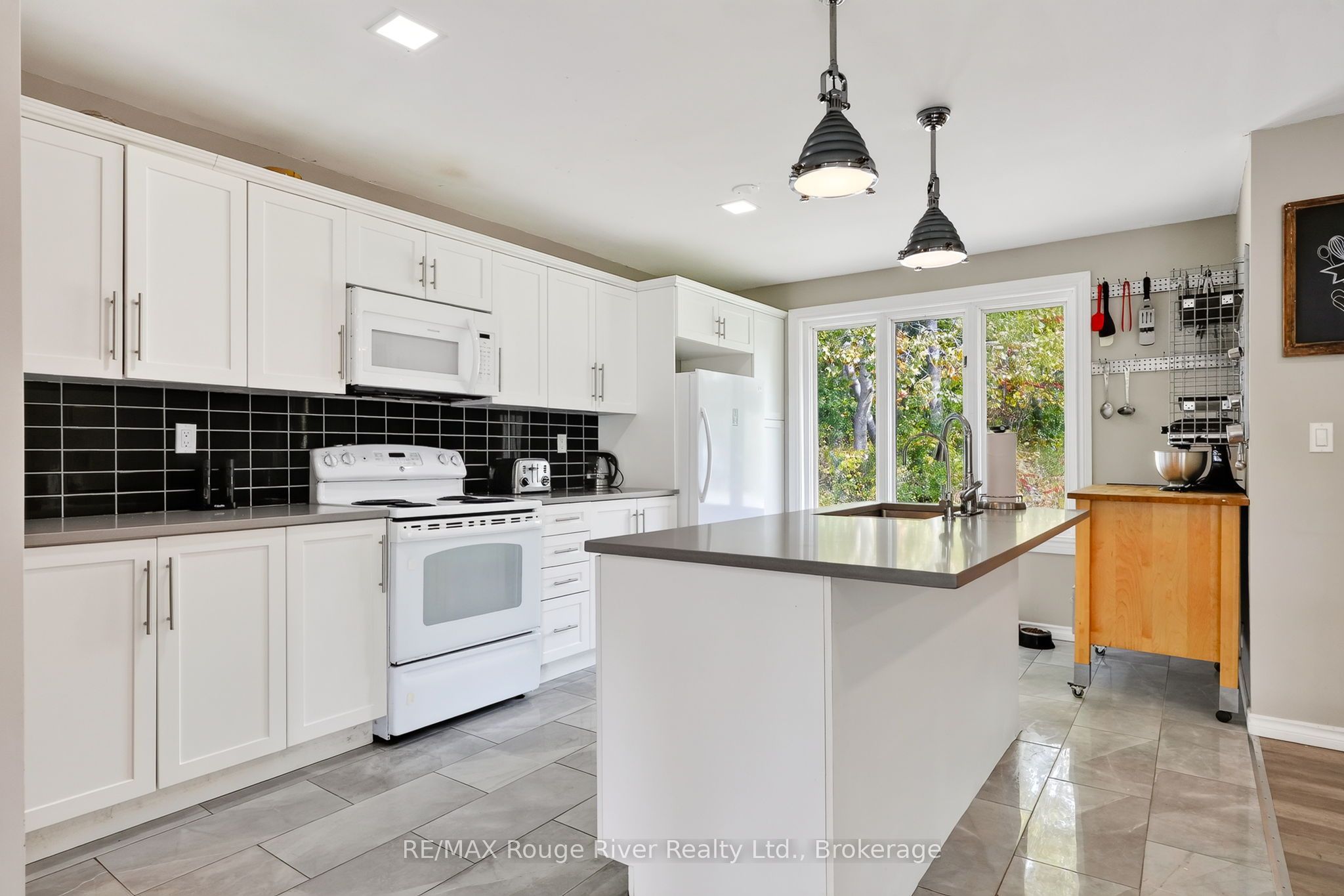 170 Cowie Road Property Photo 16