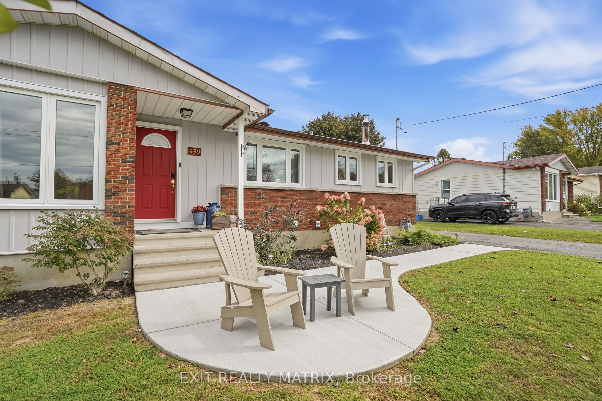 499 Gilles Street Property Photo 3