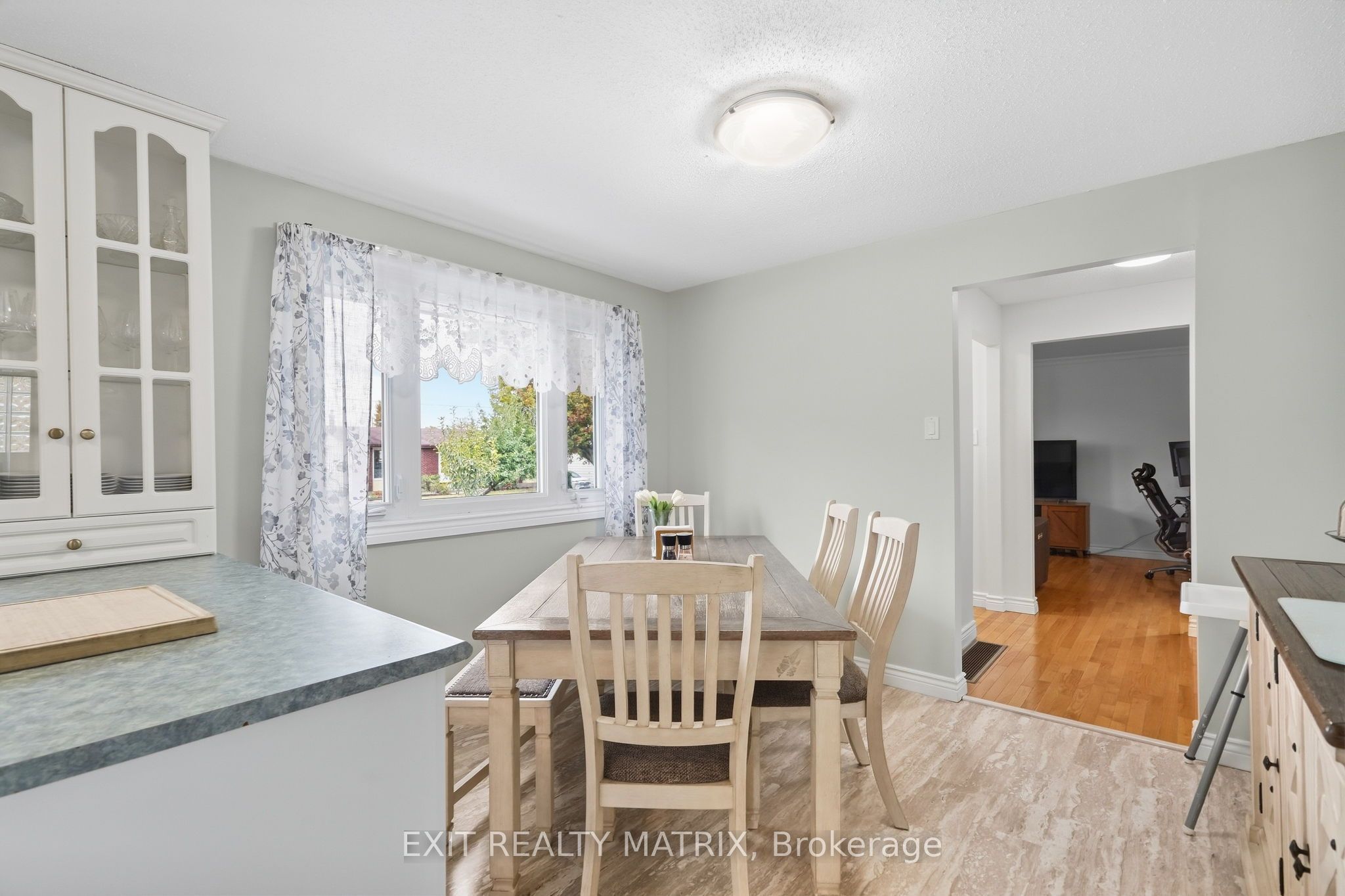 499 Gilles Street Property Photo 10