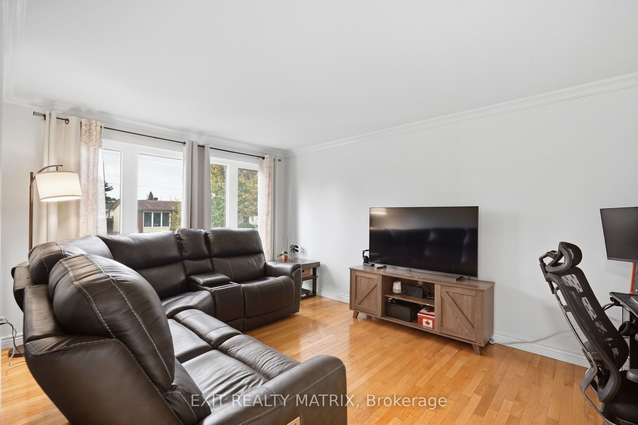 499 Gilles Street Property Photo 11