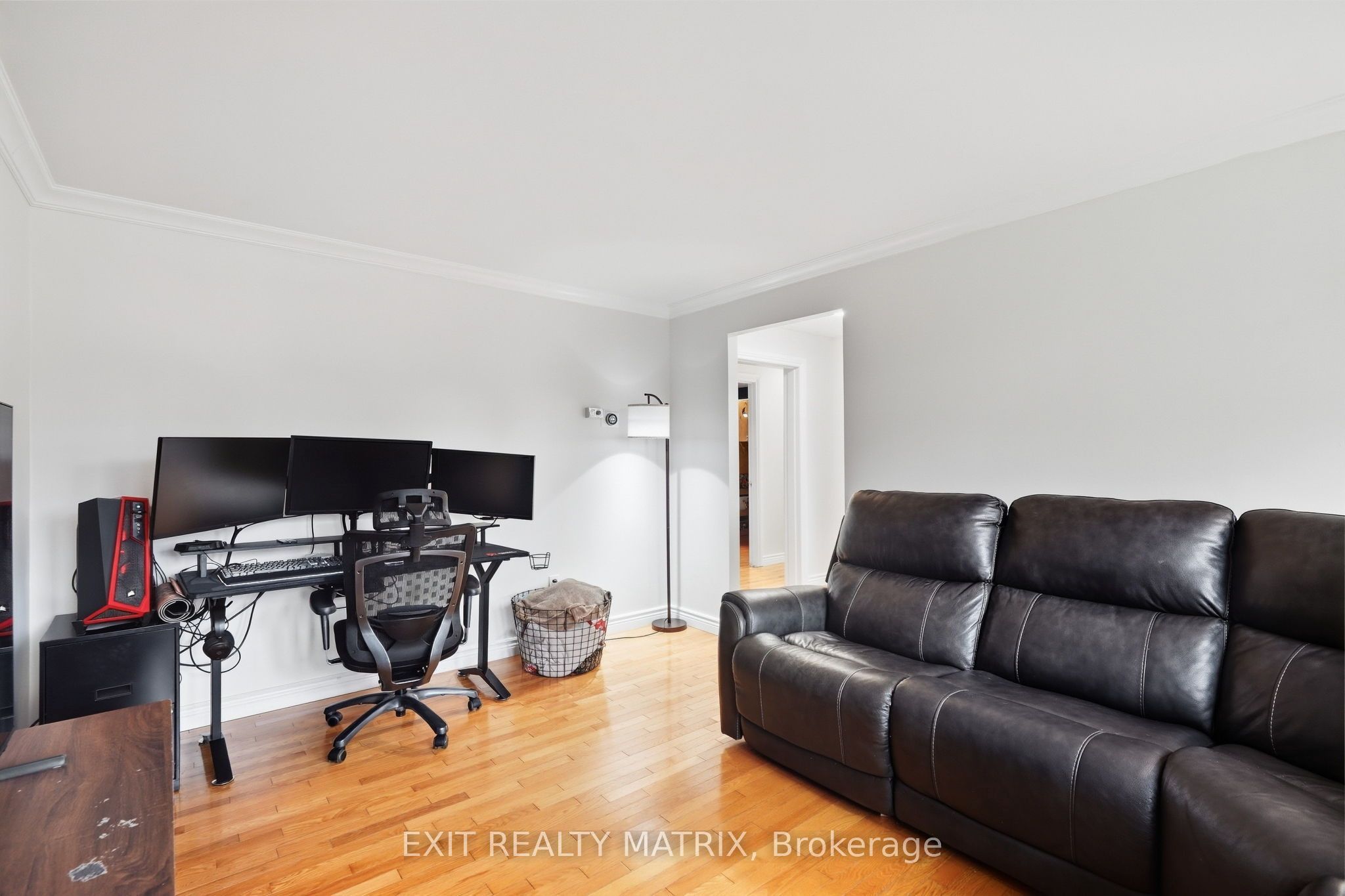 499 Gilles Street Property Photo 12
