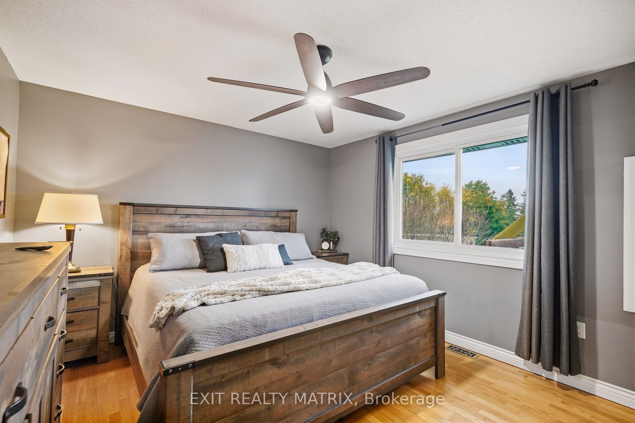 499 Gilles Street Property Photo 14