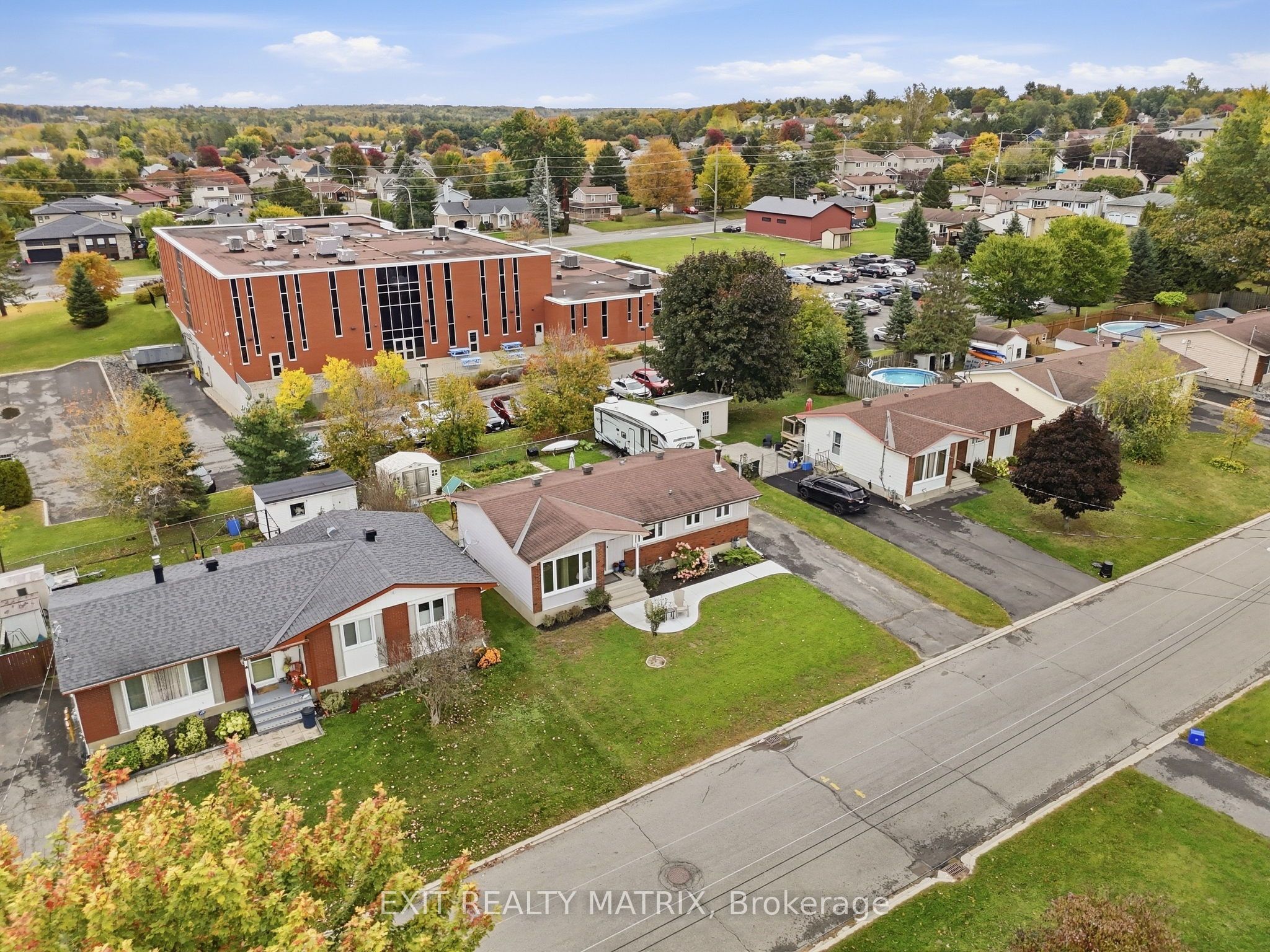 499 Gilles Street Property Photo 35