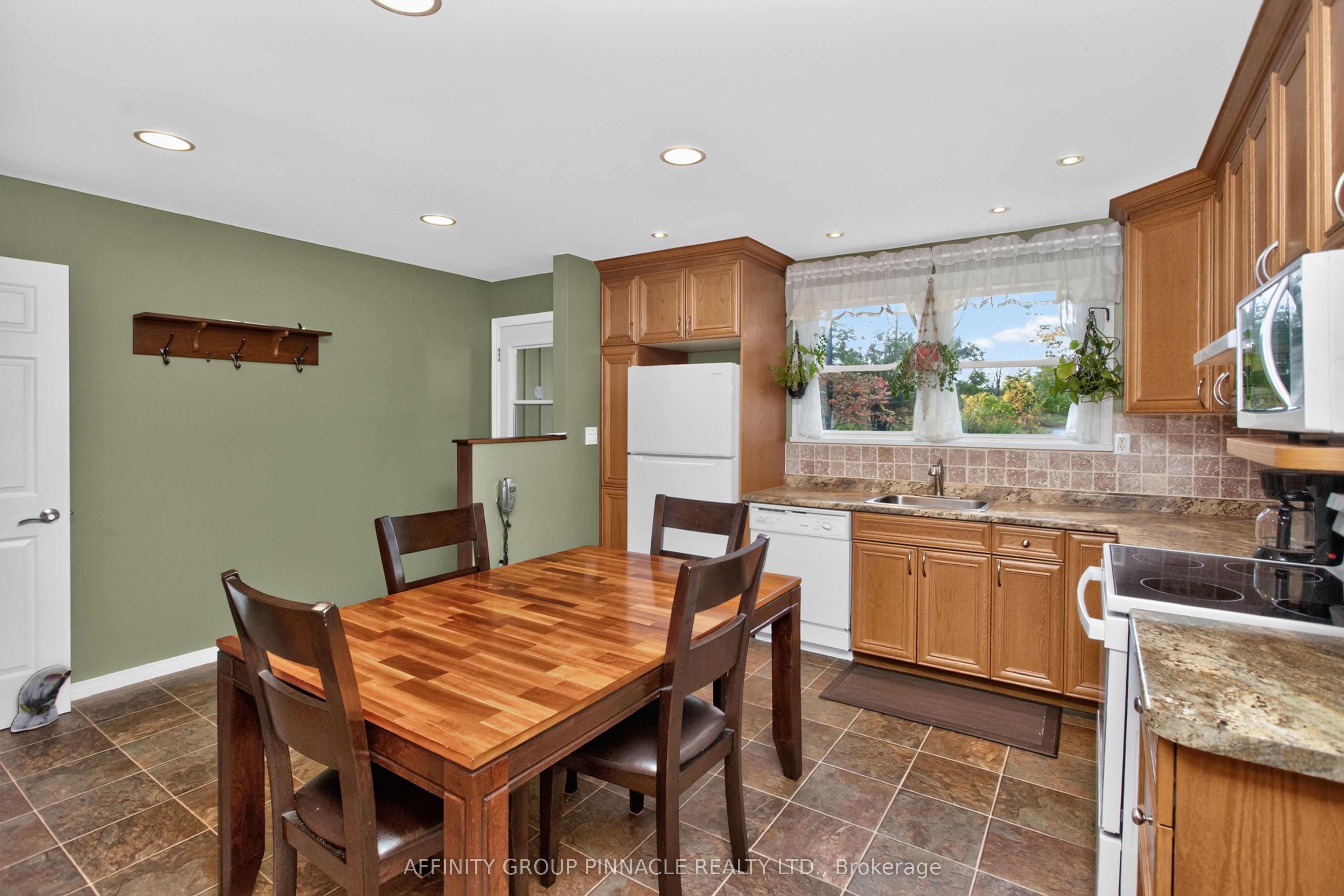 5666 35 Highway Property Photo 5