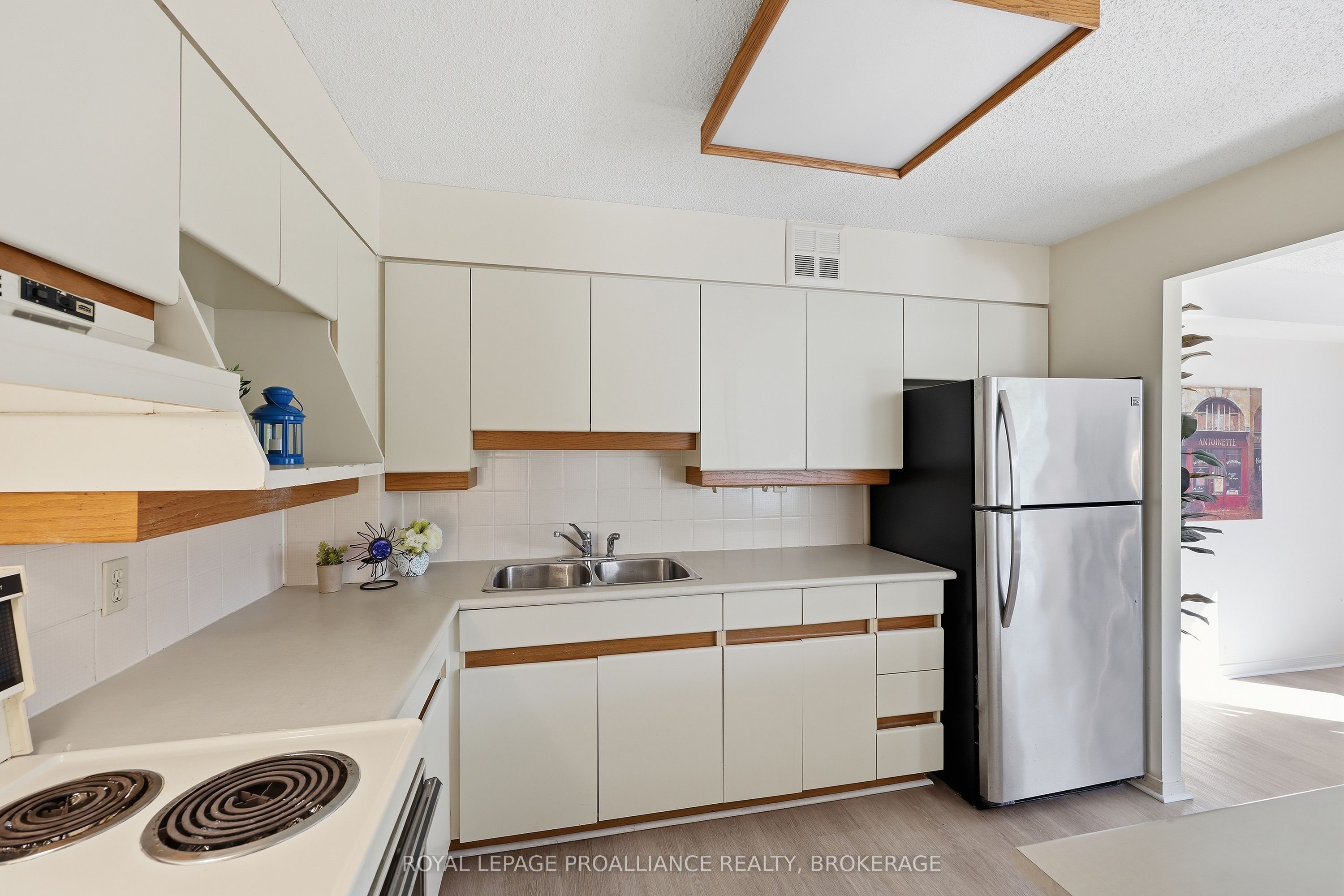 115 Barrett Court 406 Property Photo 17