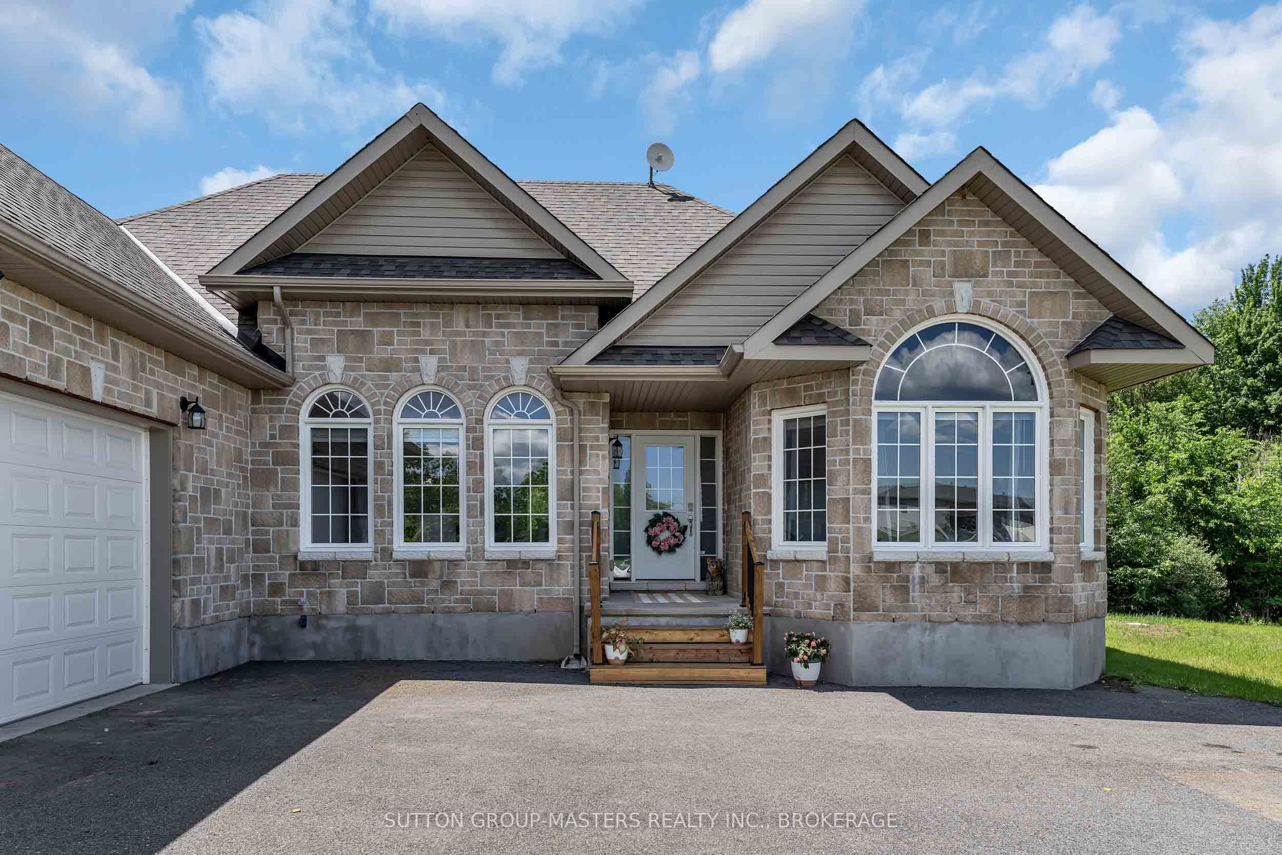 257 Starlight Place Property Photo 3