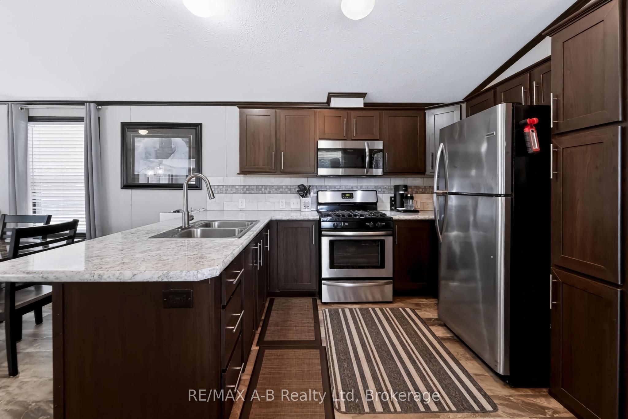 923590 Road 92 Road Property Photo 6