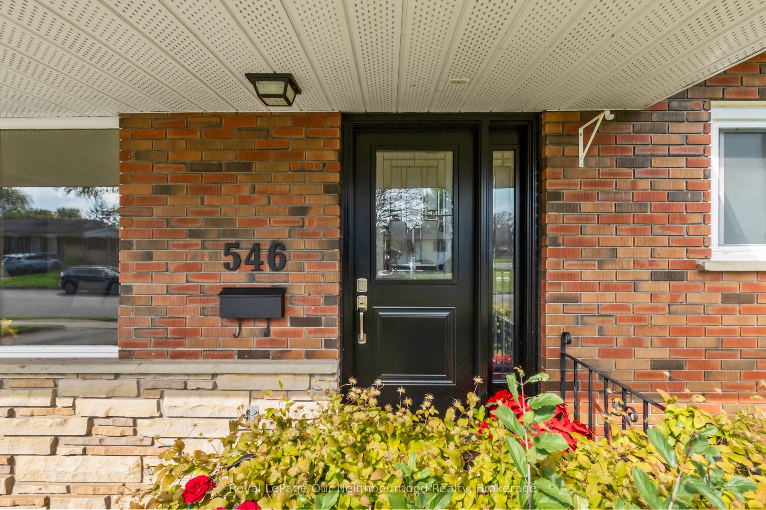 546 Burwash Street Property Photo 2