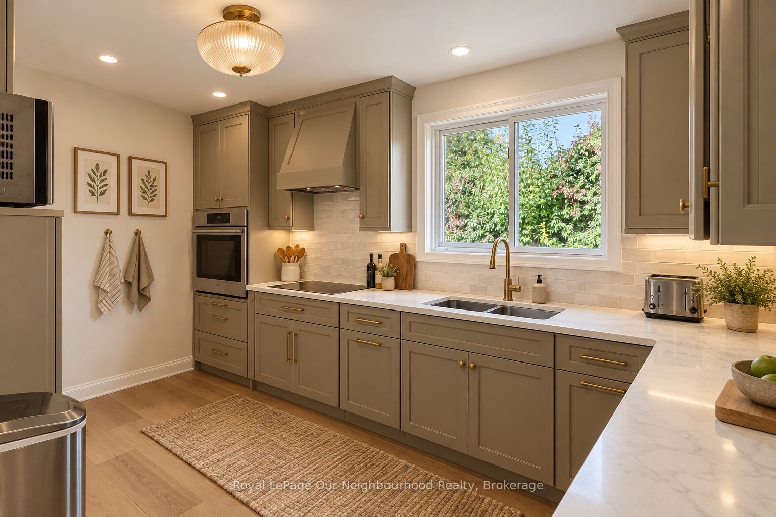 546 Burwash Street Property Photo 7