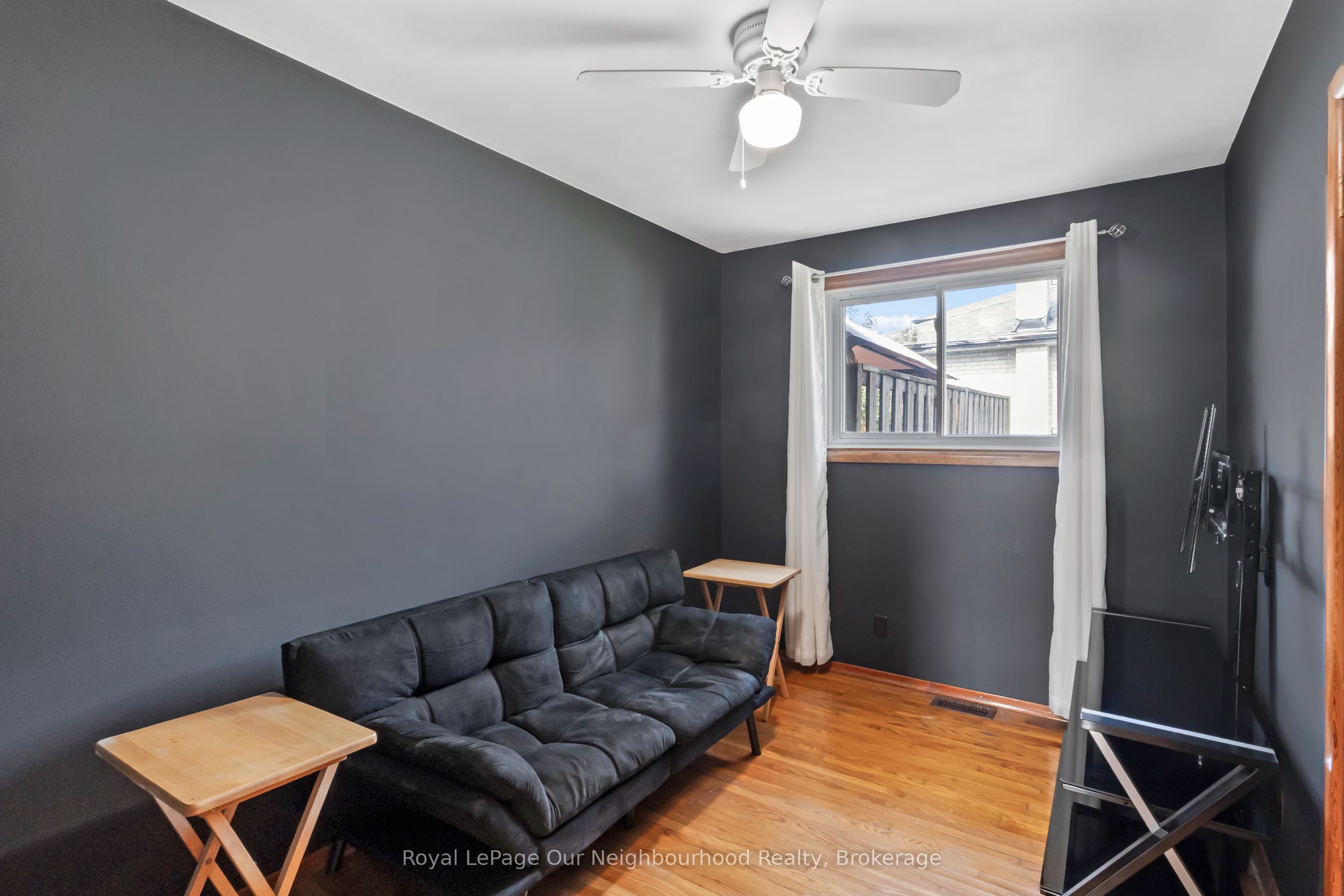 546 Burwash Street Property Photo 12