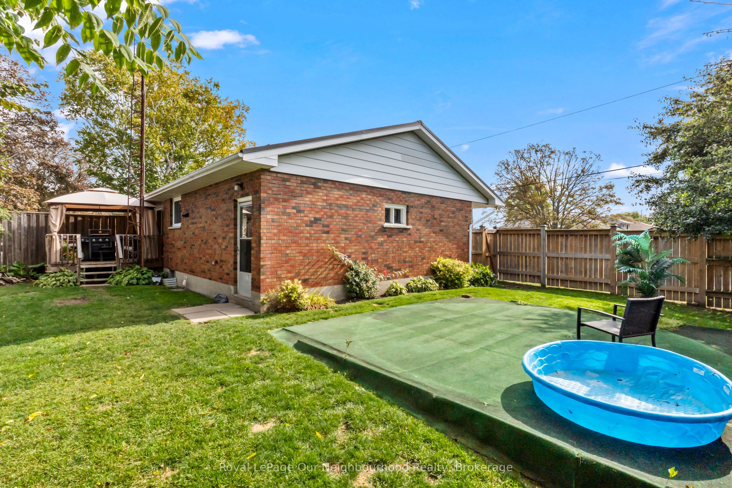 546 Burwash Street Property Photo 15