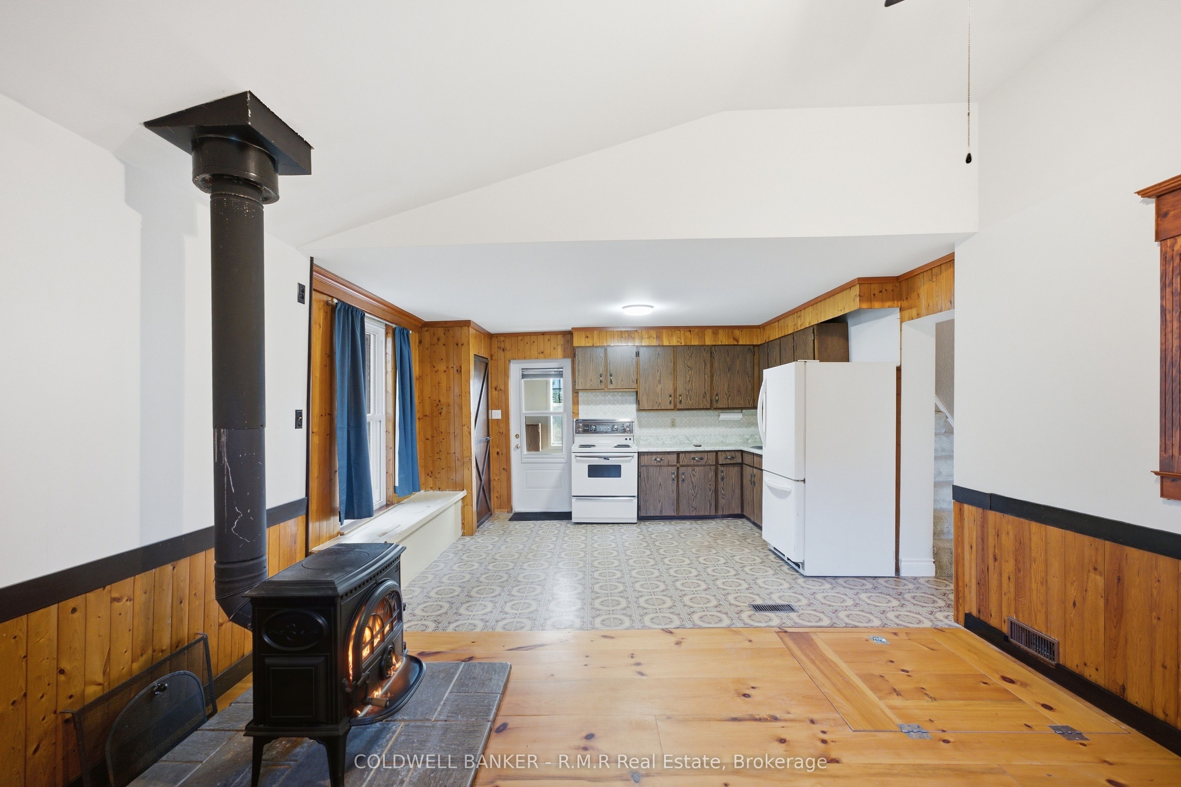 10 Church Street Property Photo 5