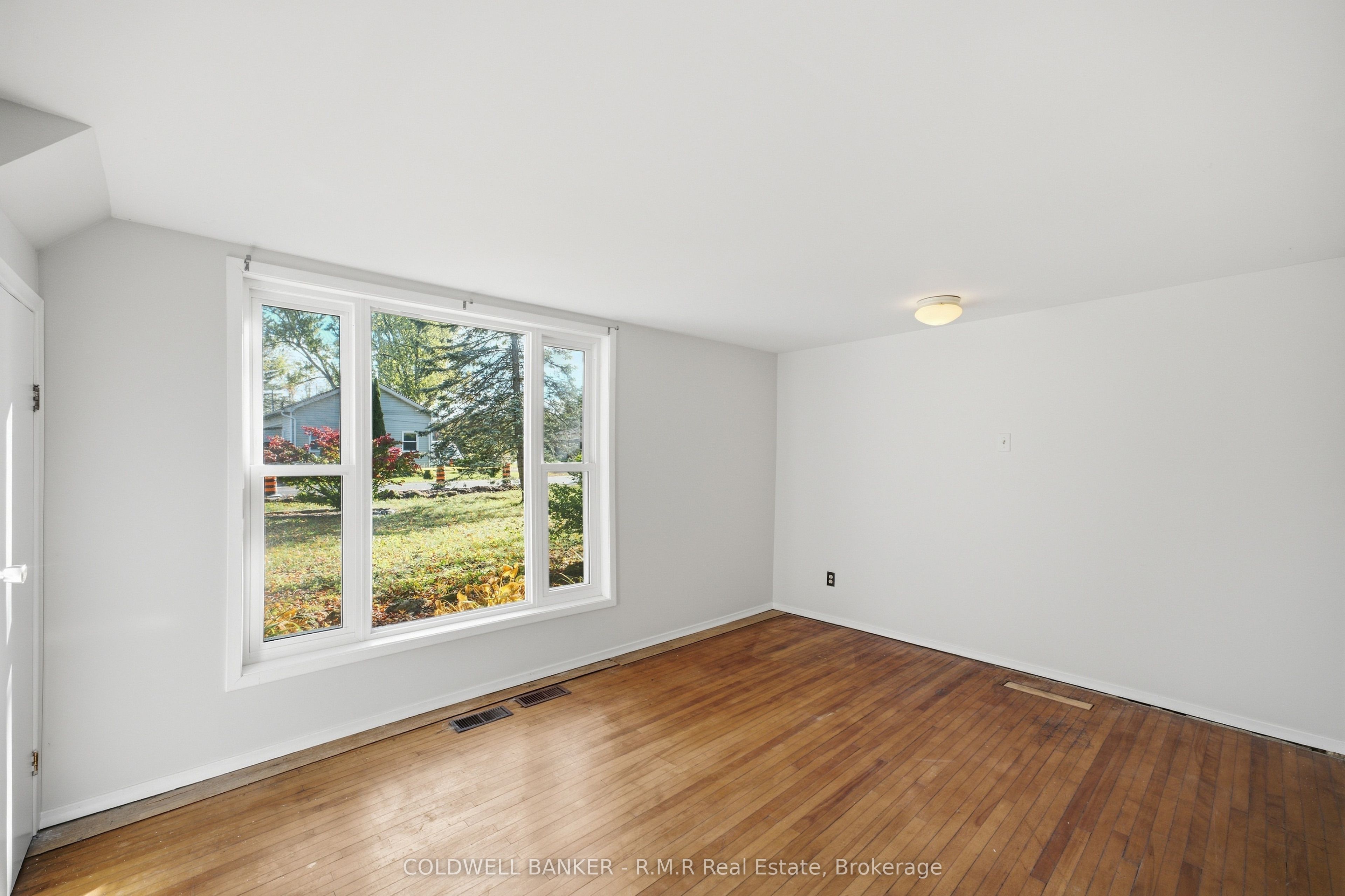 10 Church Street Property Photo 8