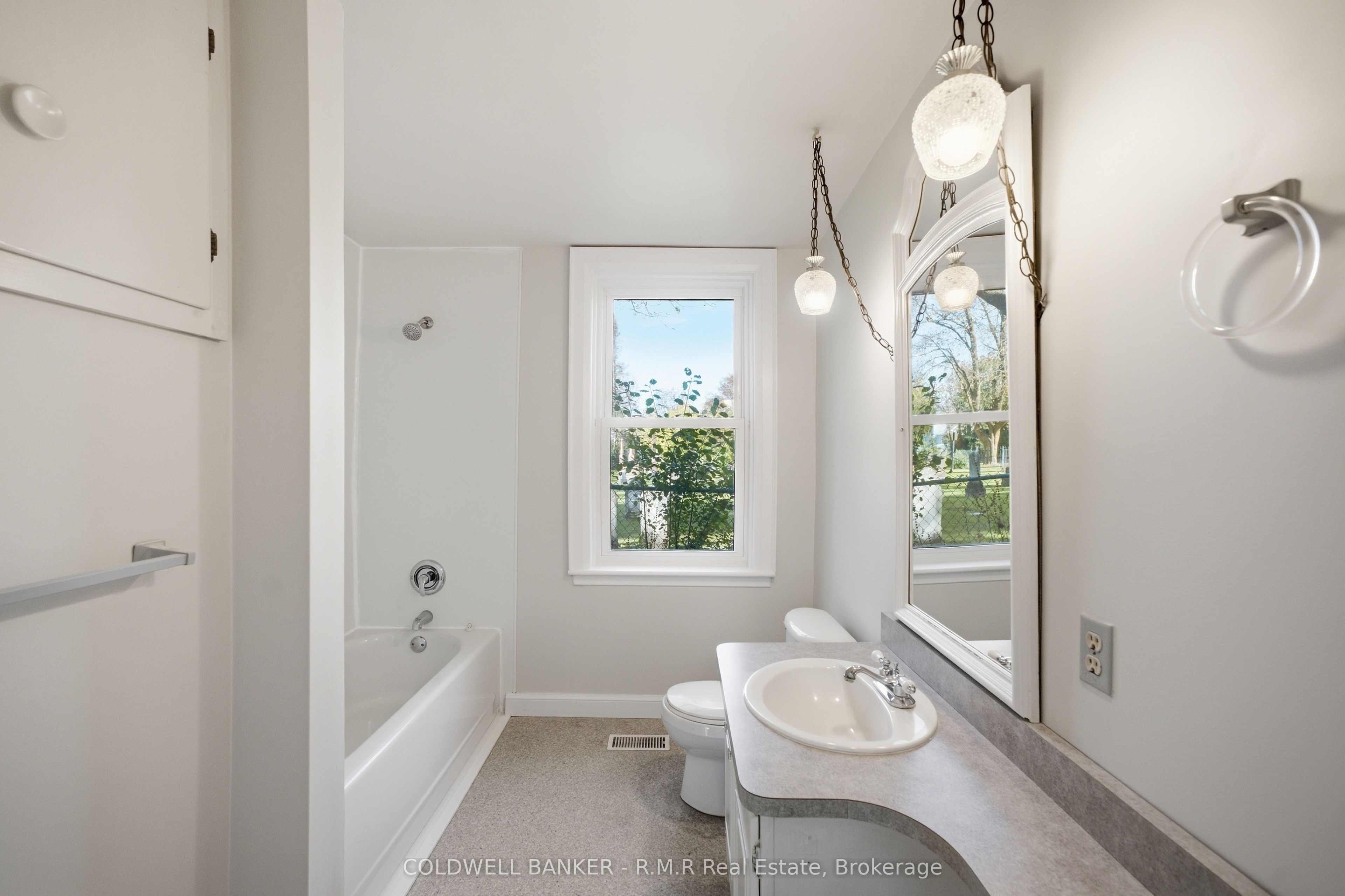10 Church Street Property Photo 18