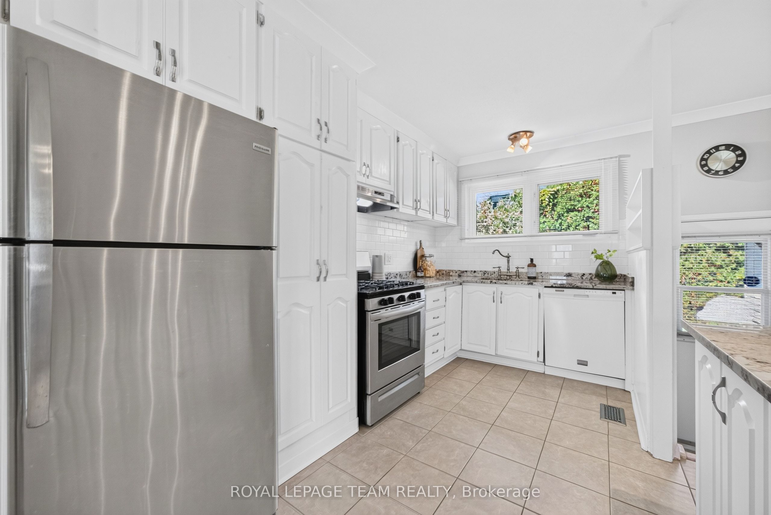 21 Elterwater Avenue Property Photo 12