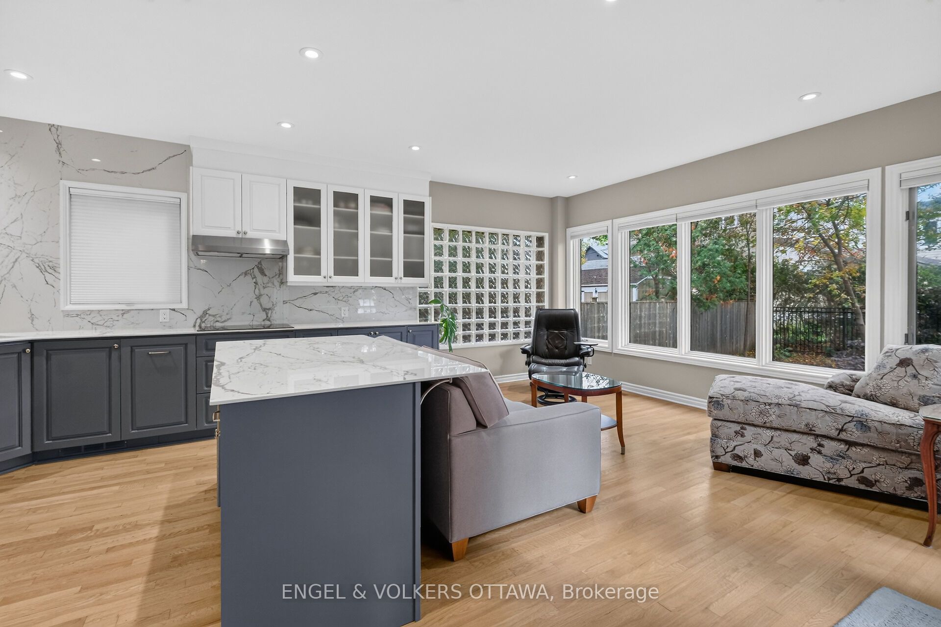 628 Byron Avenue Property Photo 19