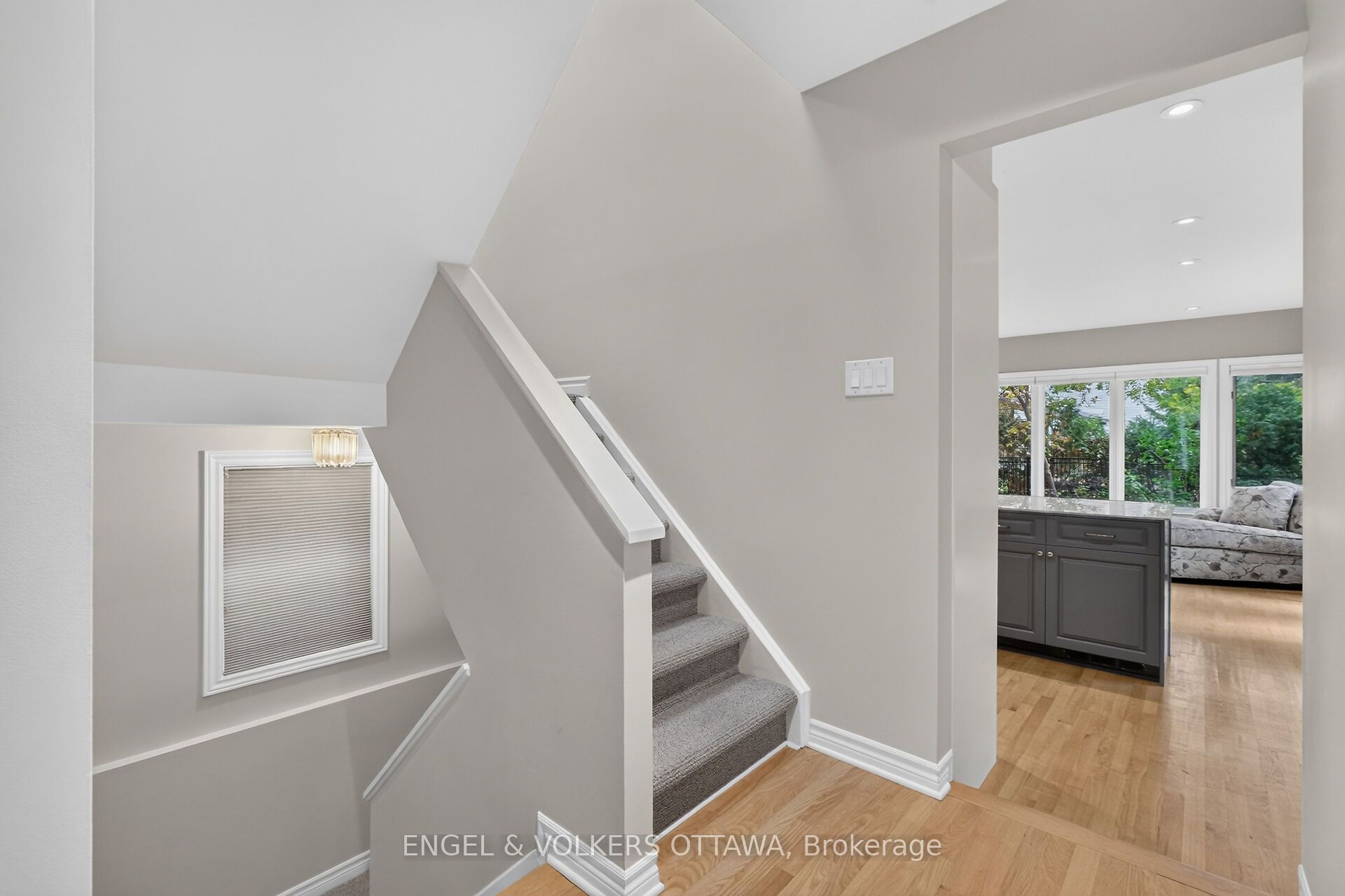628 Byron Avenue Property Photo 24