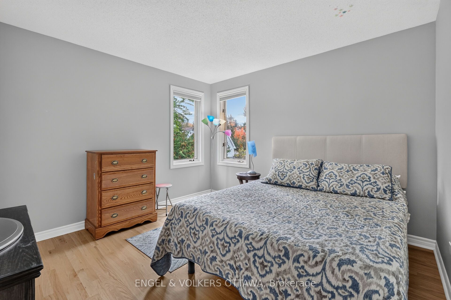 628 Byron Avenue Property Photo 32