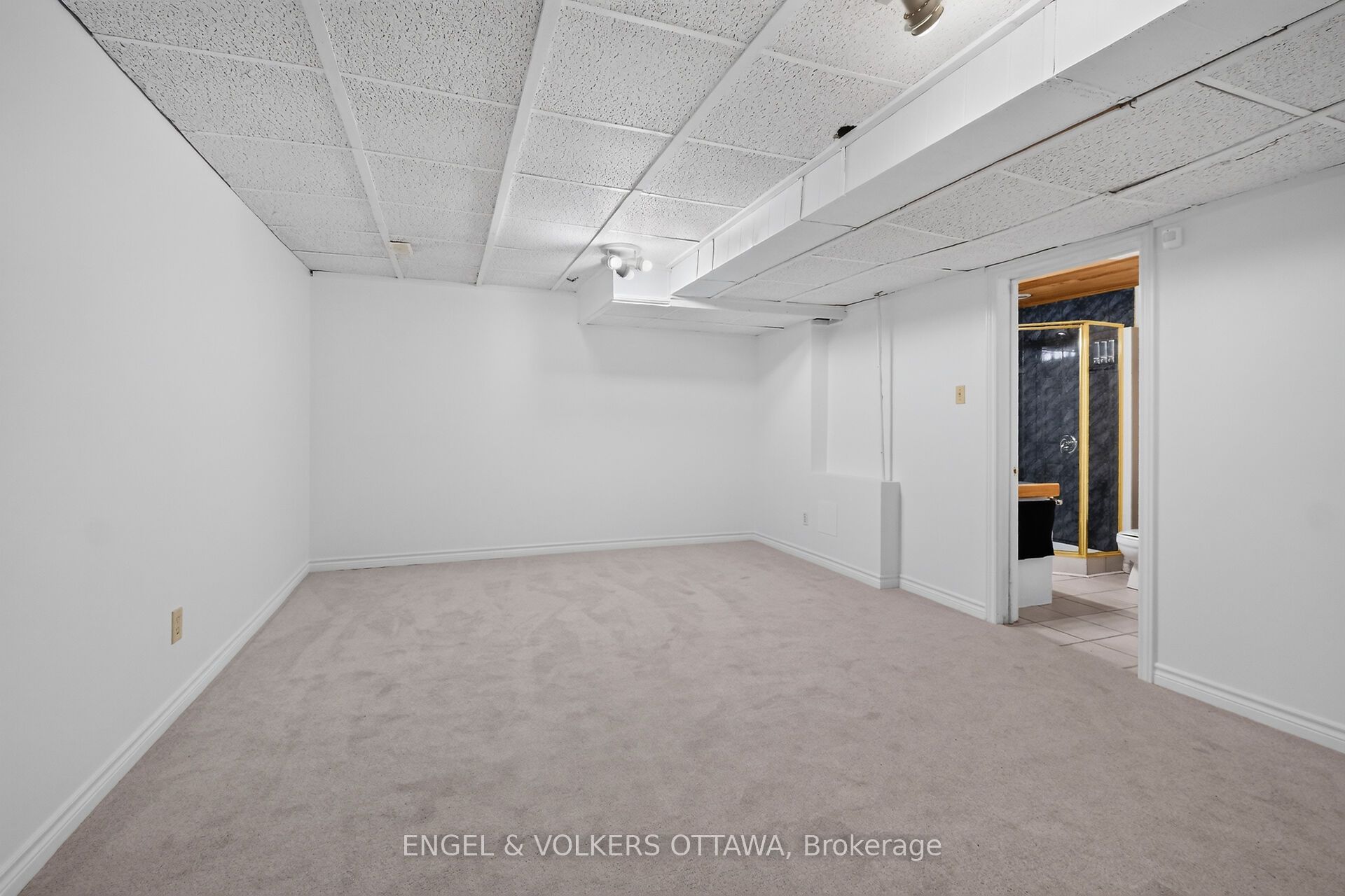 628 Byron Avenue Property Photo 40