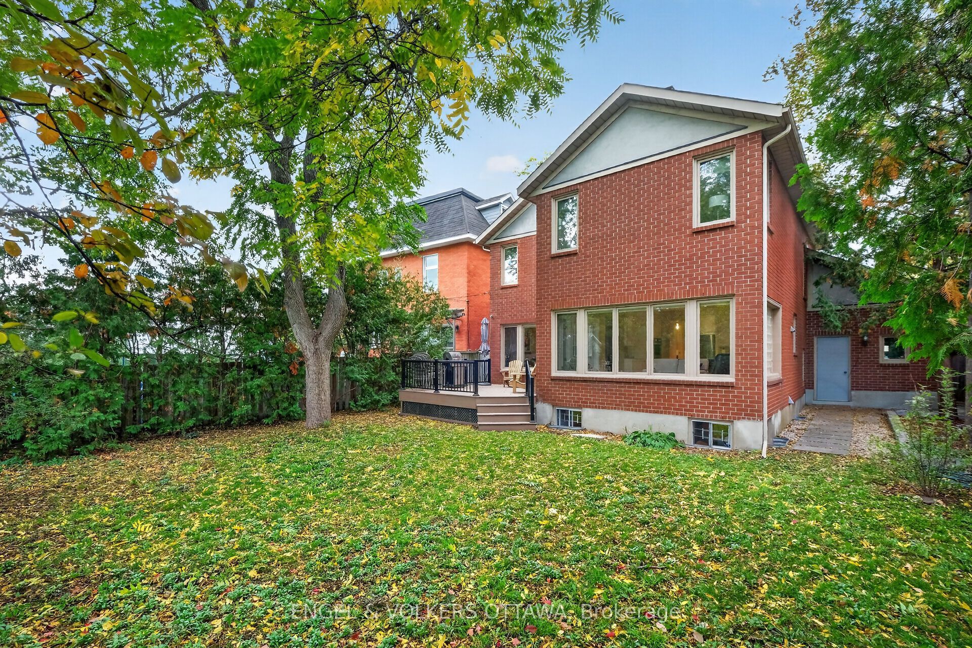 628 Byron Avenue Property Photo 44