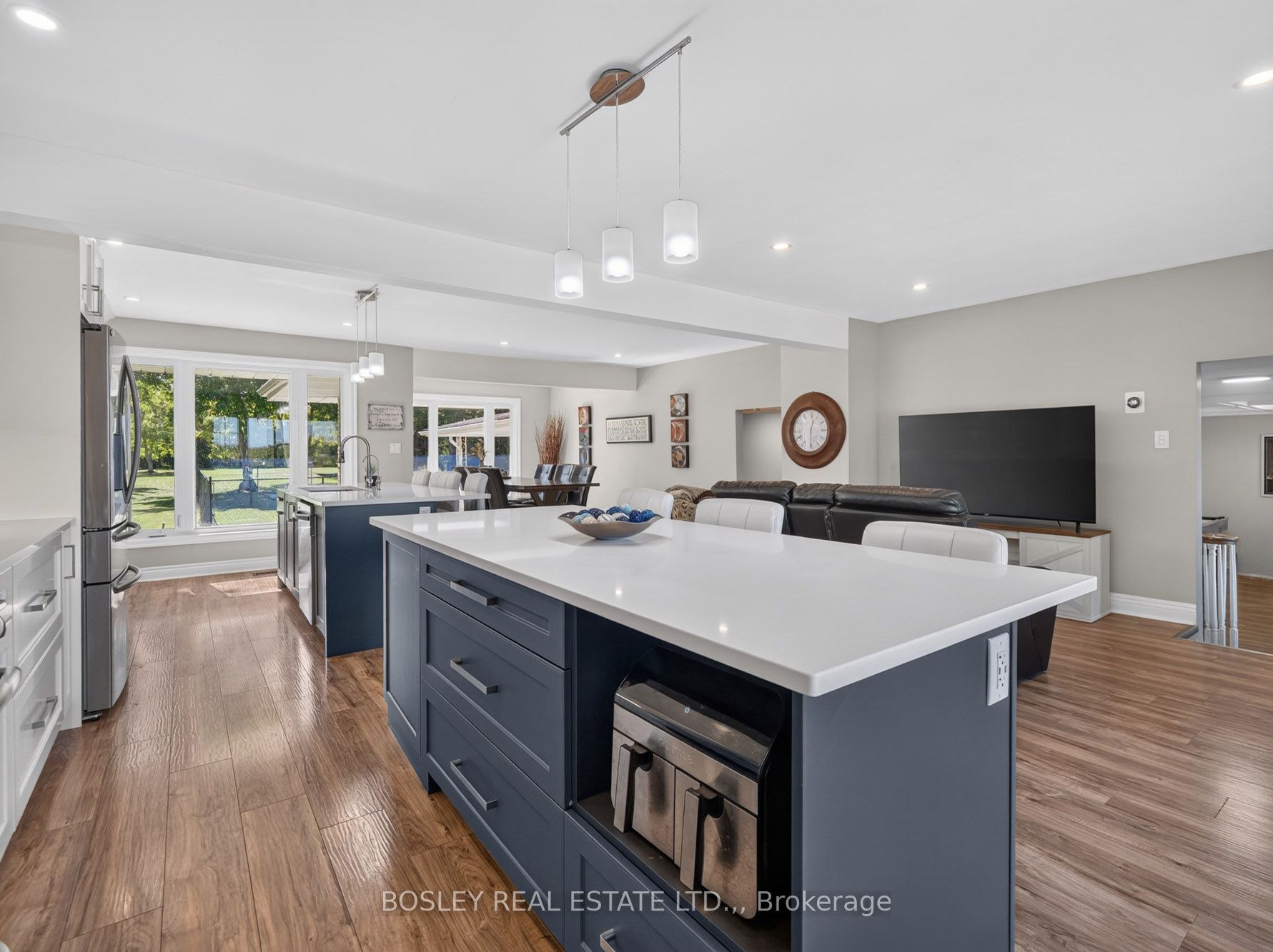 1676 Second Avenue Property Photo 6
