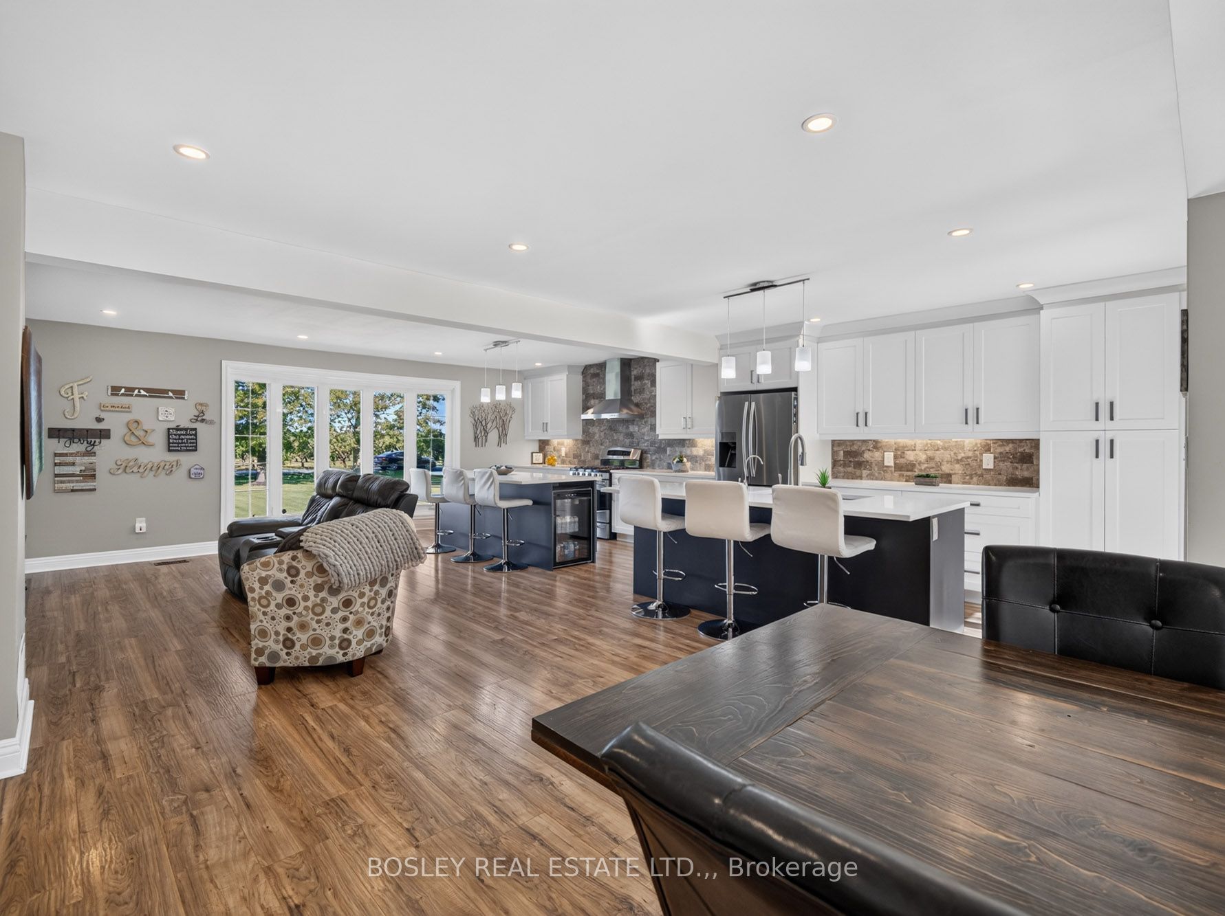1676 Second Avenue Property Photo 8