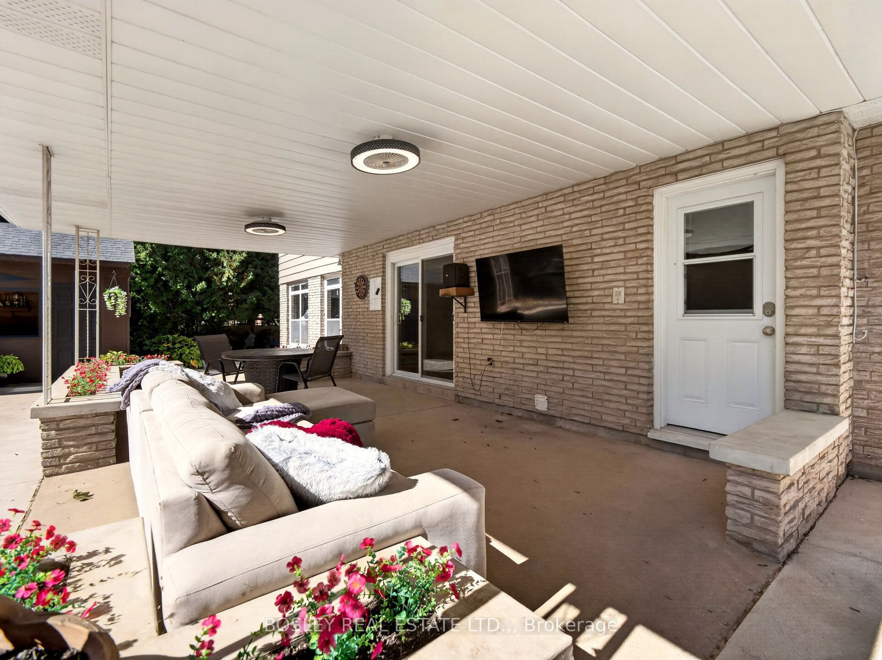 1676 Second Avenue Property Photo 39
