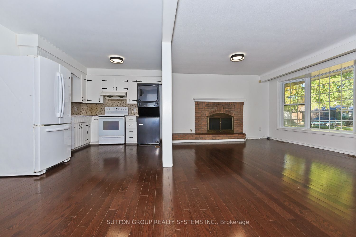 33 Crescentwood Drive Main Property Photo 6