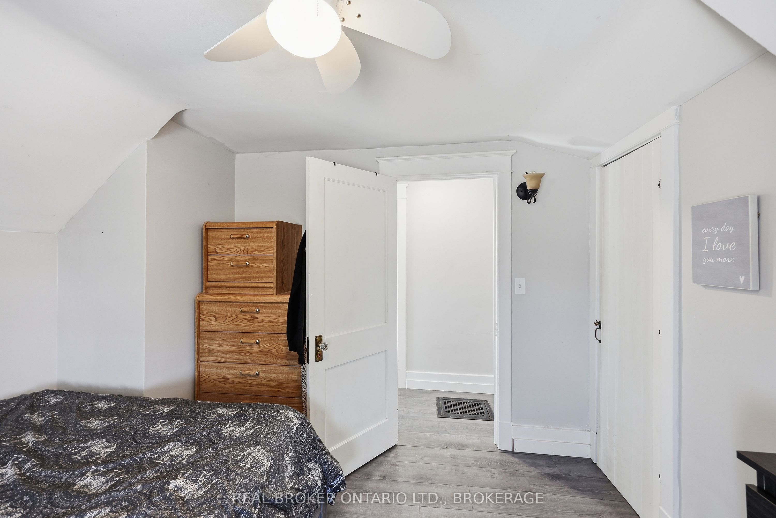 657 Collins Bay Road Property Photo 18