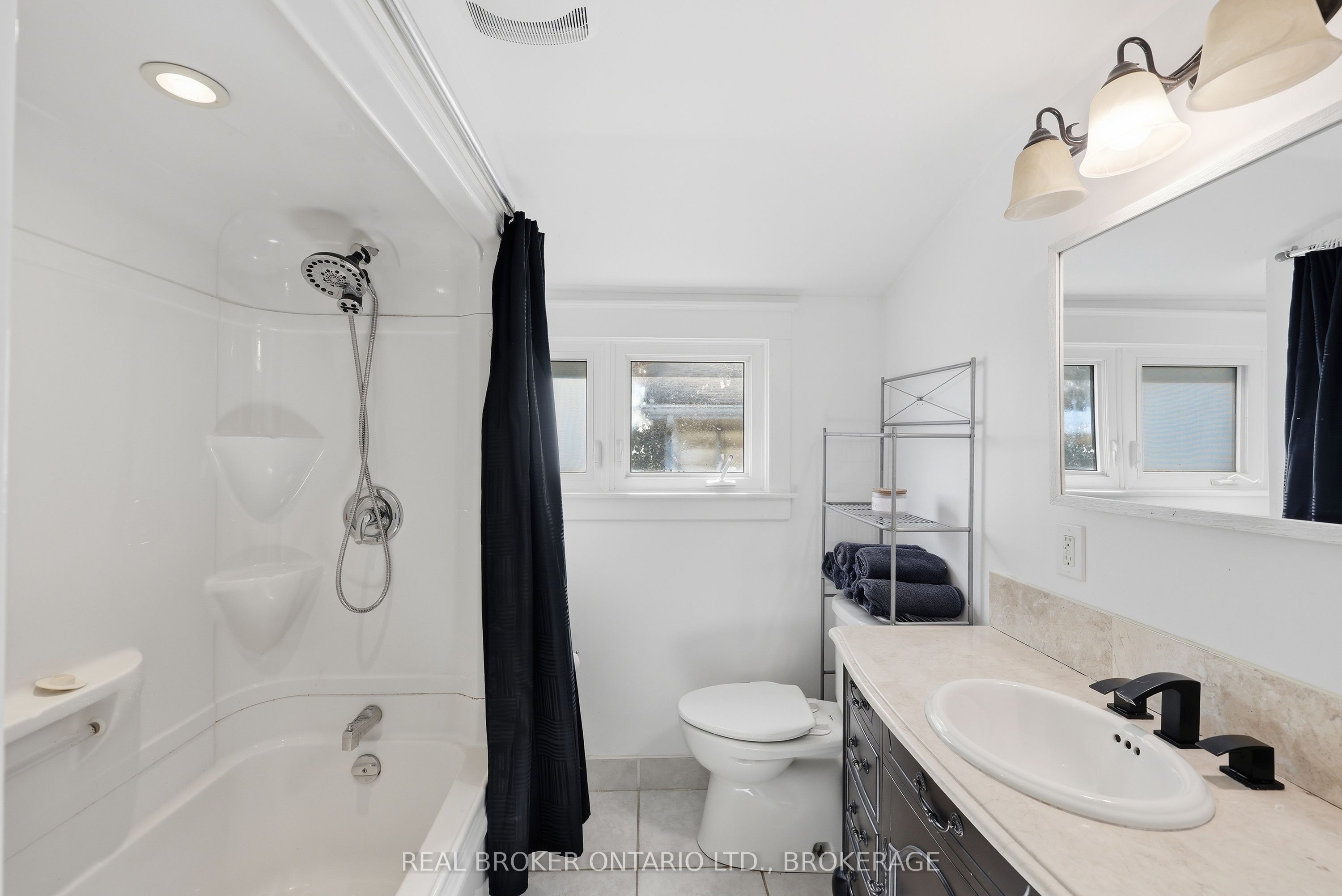 657 Collins Bay Road Property Photo 21