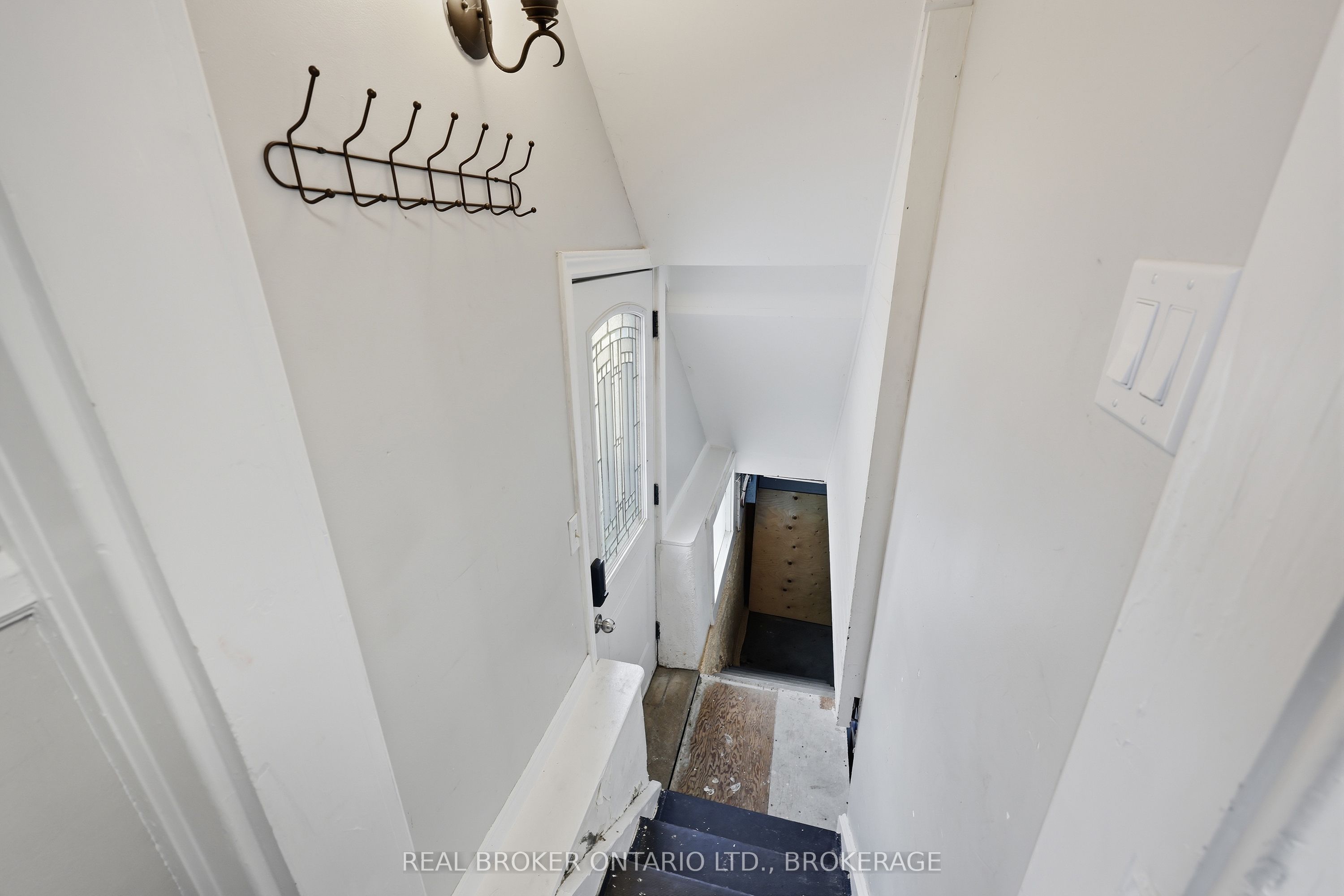 657 Collins Bay Road Property Photo 22