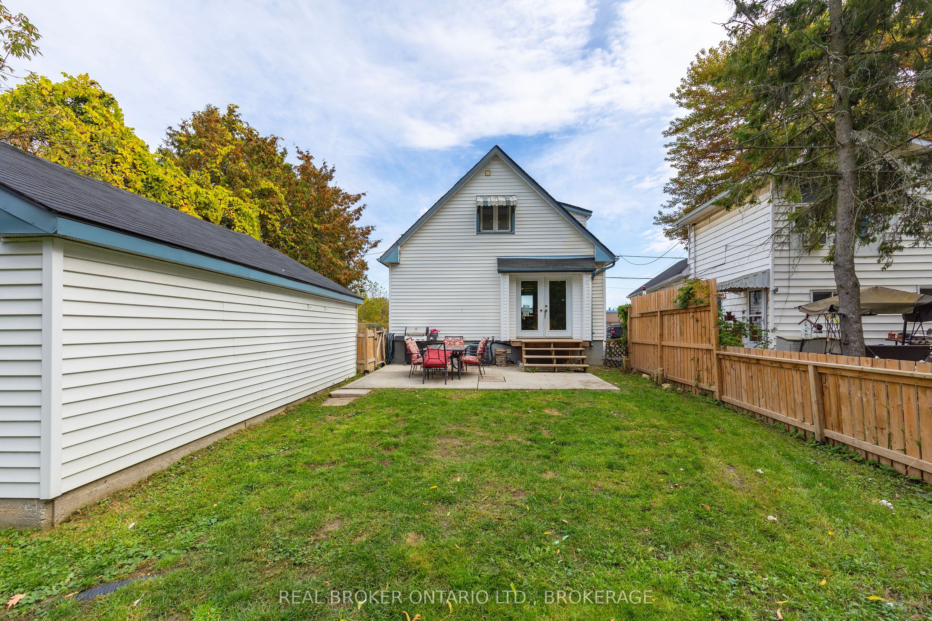 657 Collins Bay Road Property Photo 33