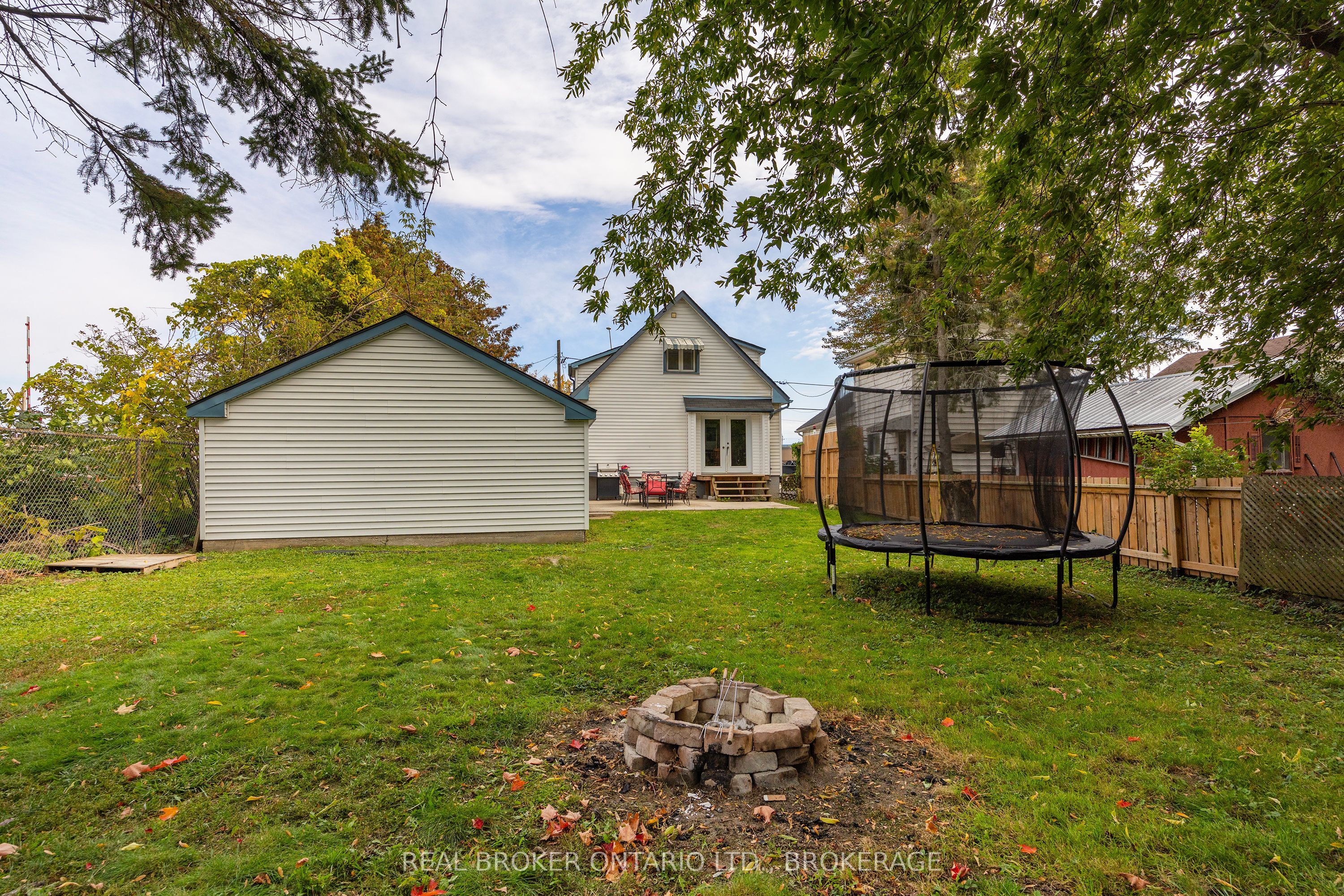 657 Collins Bay Road Property Photo 37