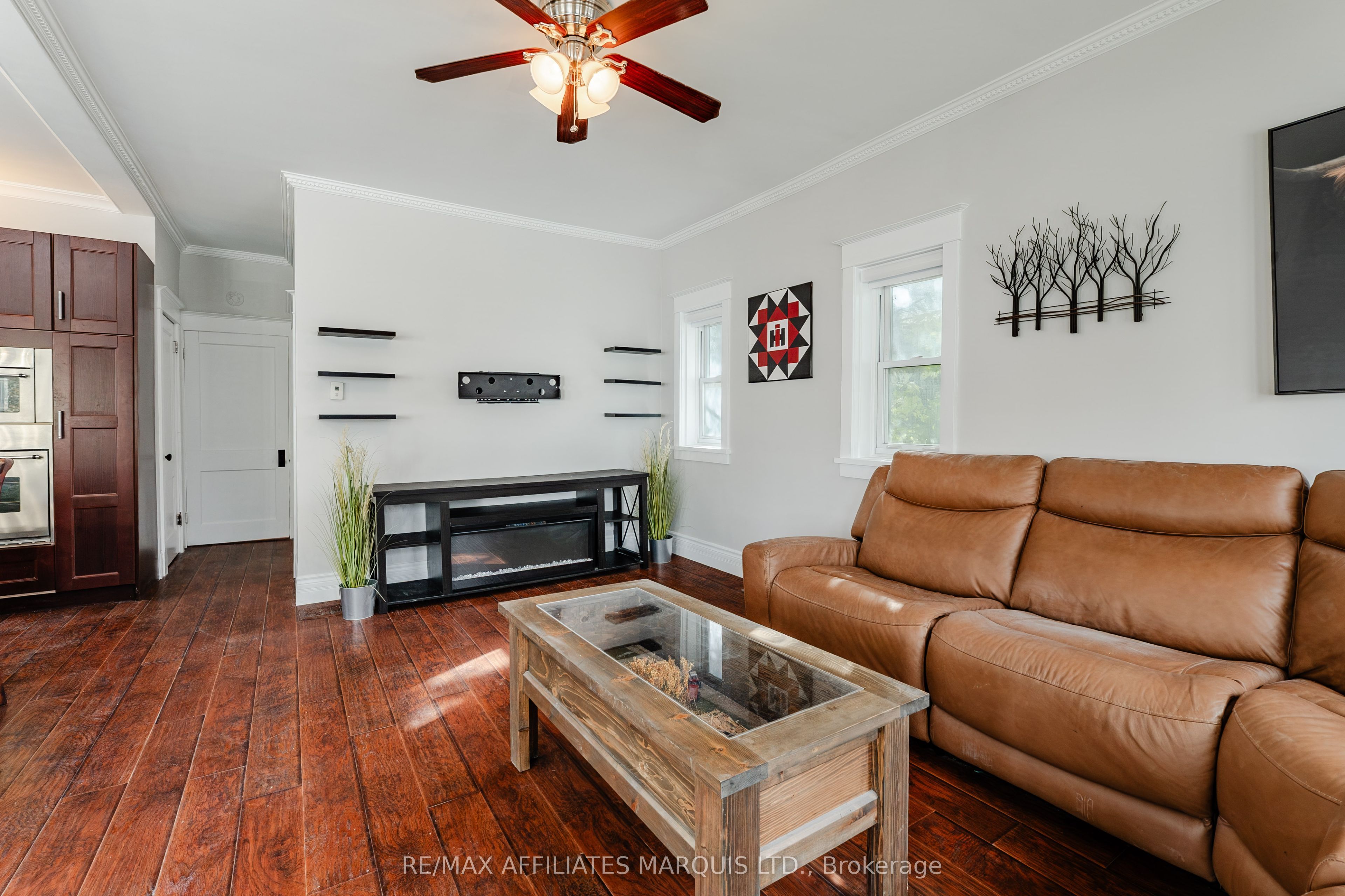 8 Mechanic Street W Property Photo 7