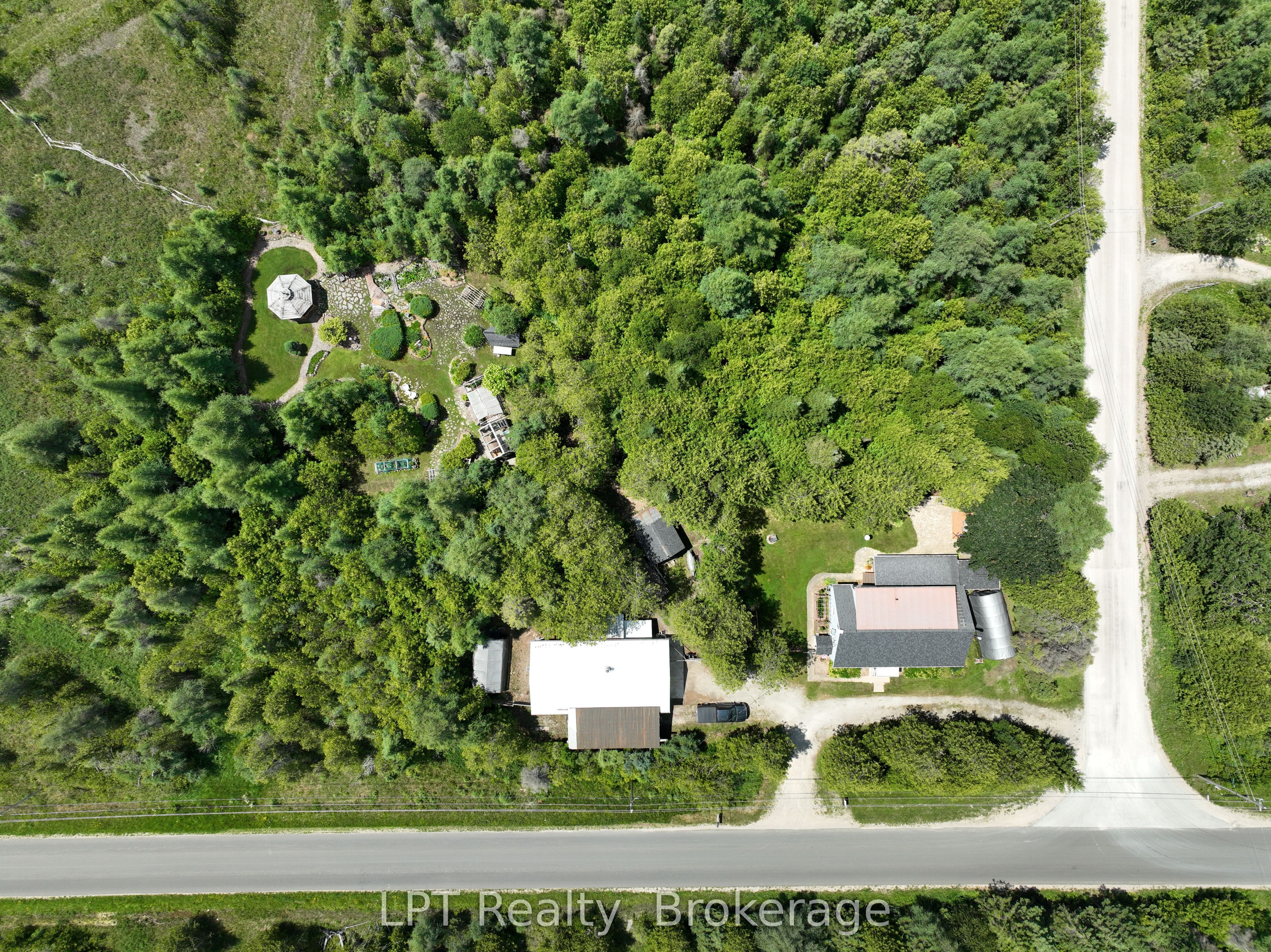668 Pike Bay Road Property Photo 4