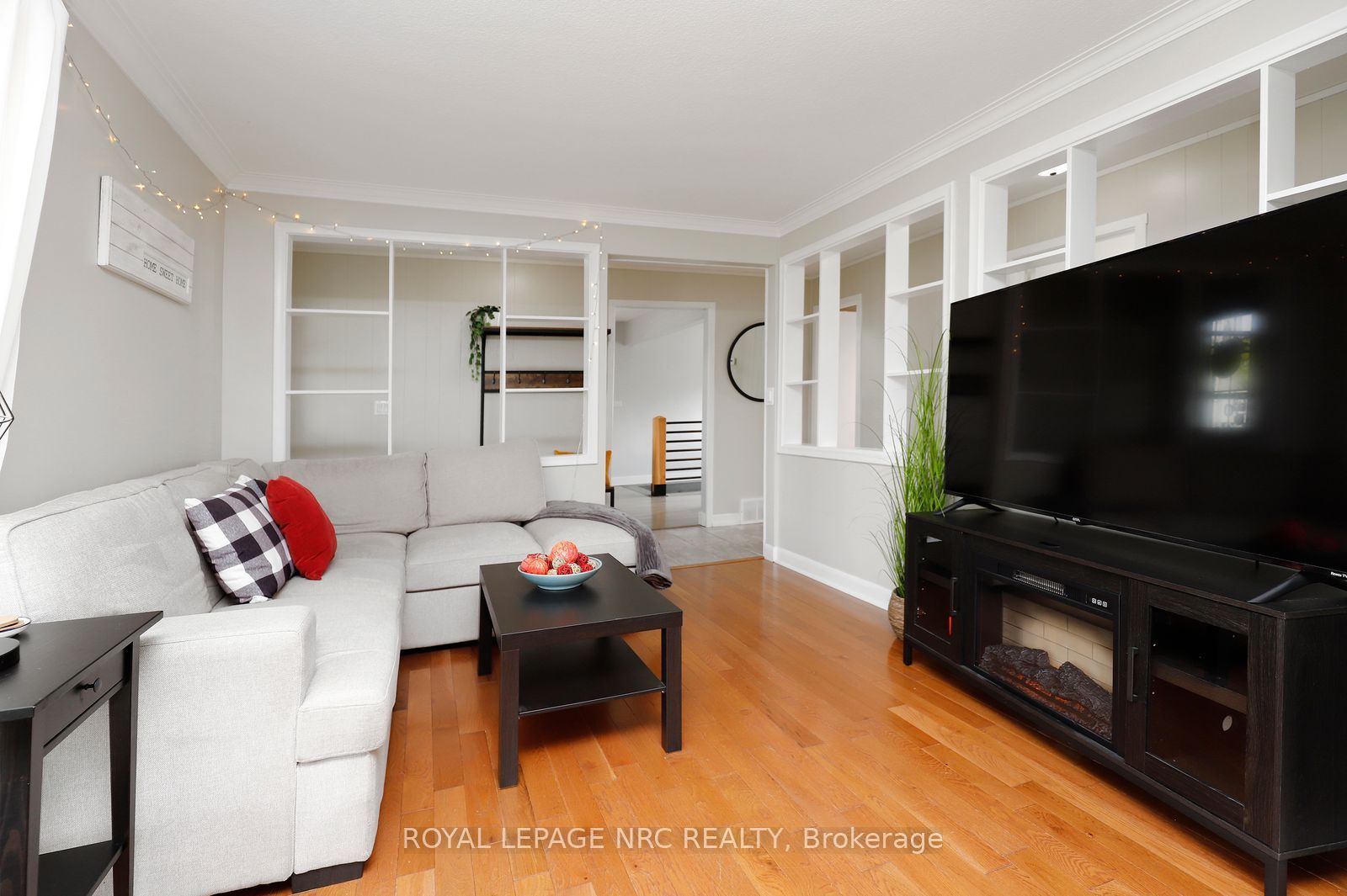4553 Ontario Street Property Photo 7