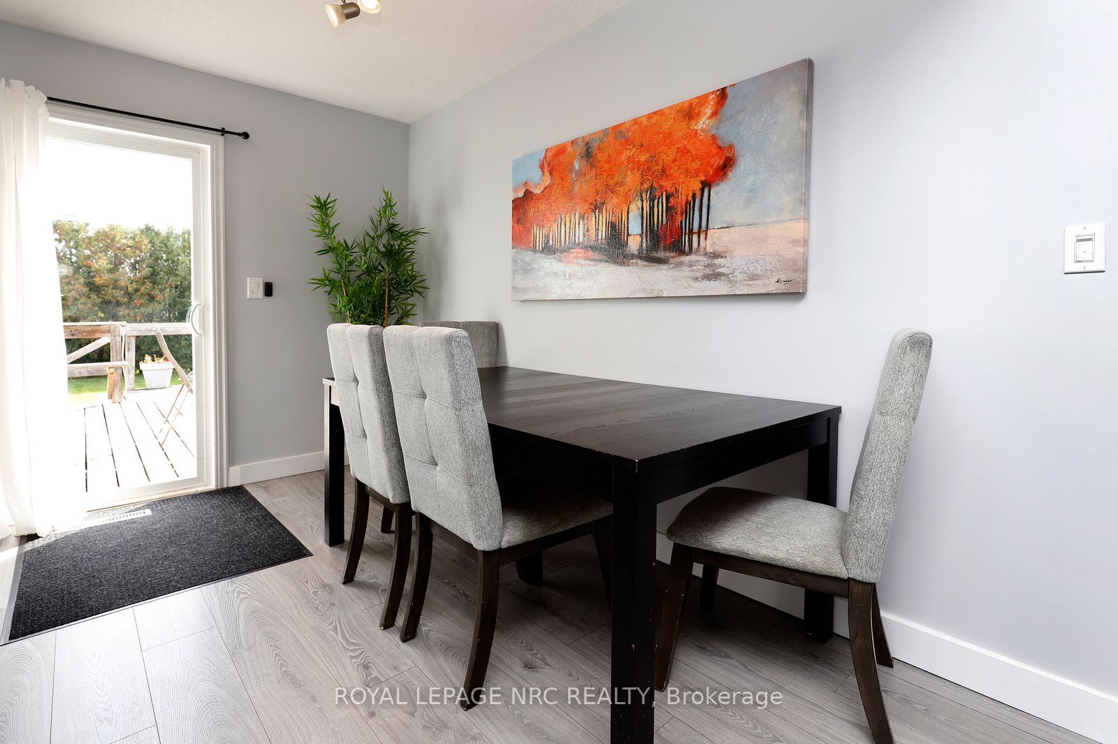 4553 Ontario Street Property Photo 15