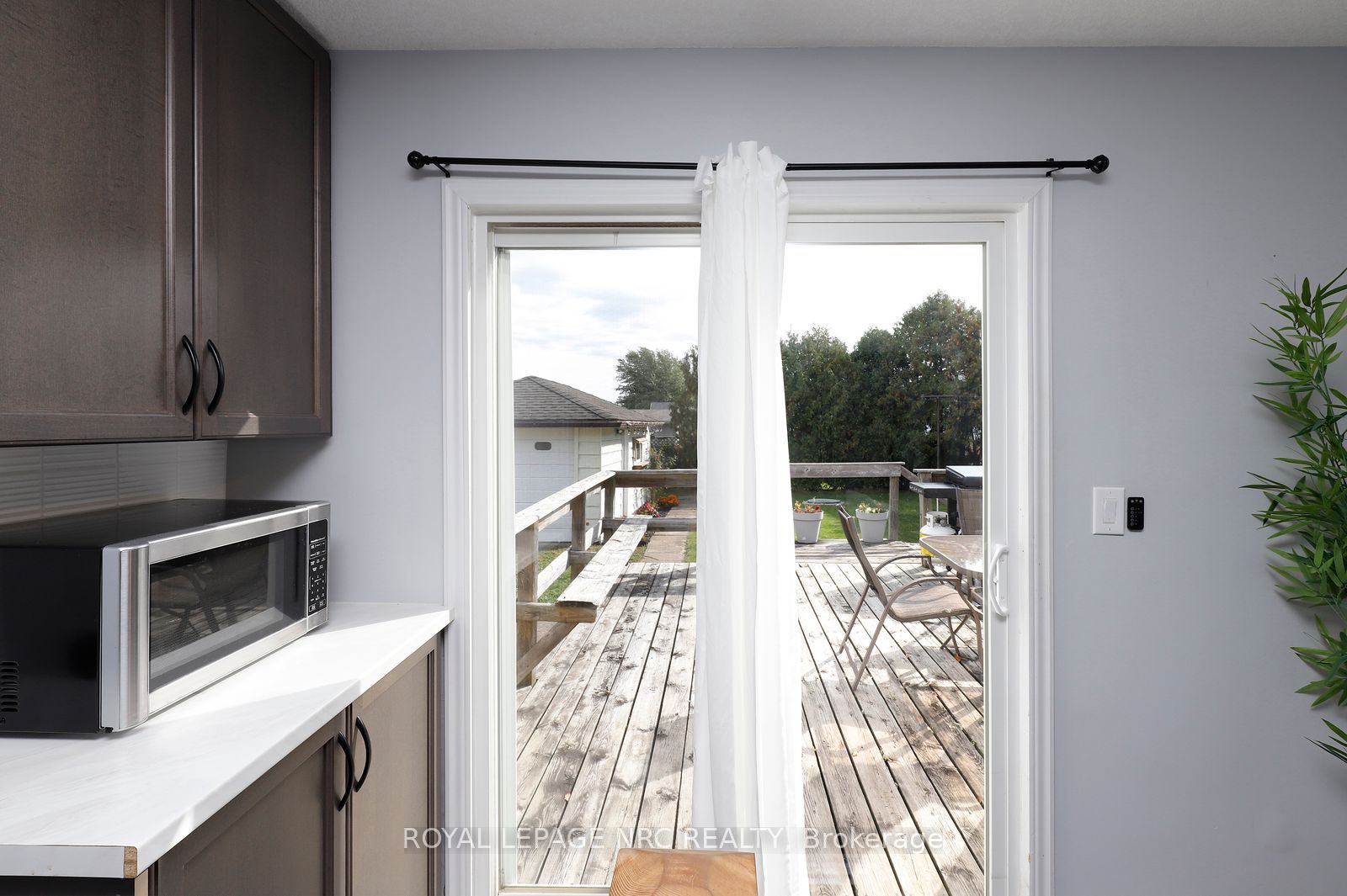 4553 Ontario Street Property Photo 16