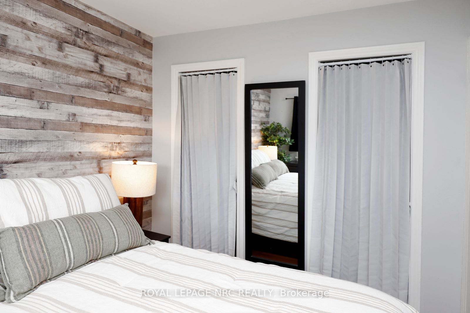 4553 Ontario Street Property Photo 18