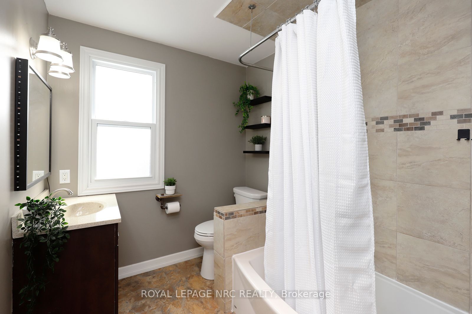 4553 Ontario Street Property Photo 19