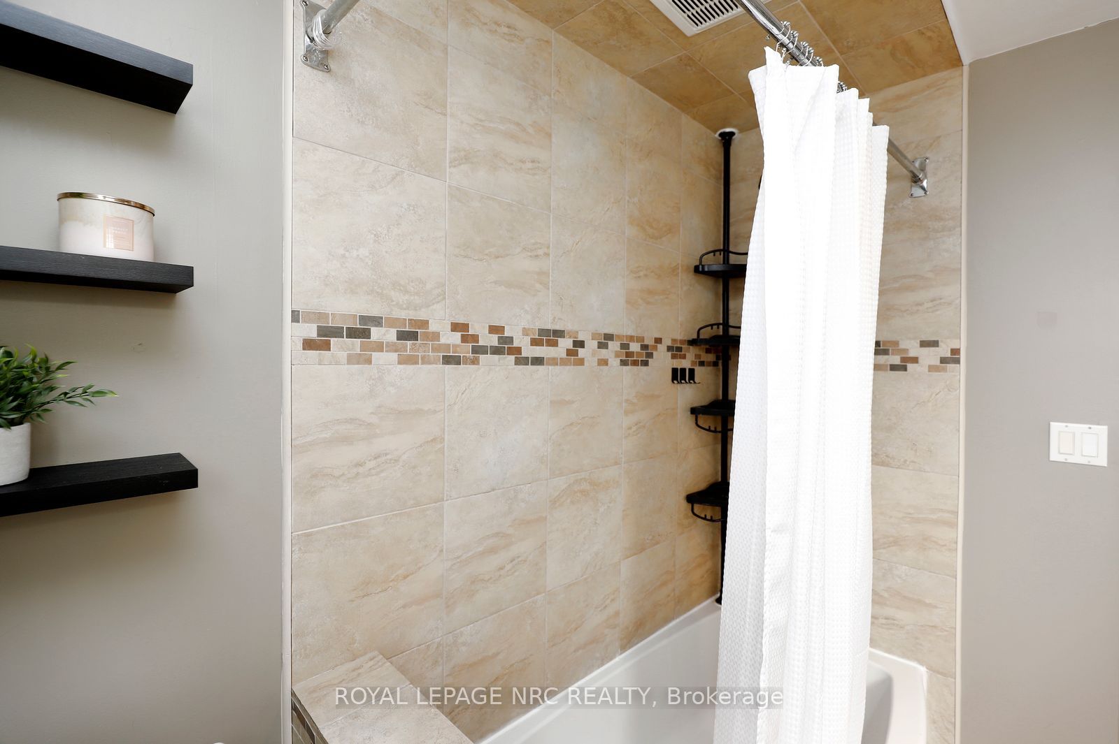 4553 Ontario Street Property Photo 20