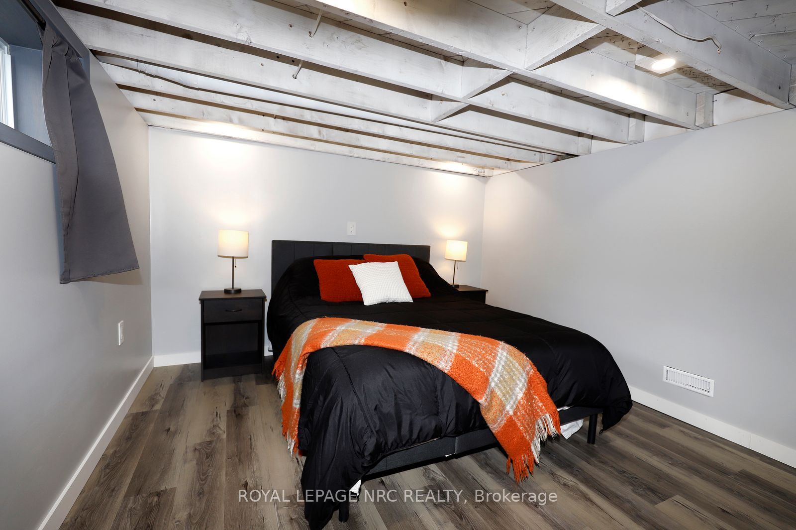 4553 Ontario Street Property Photo 28