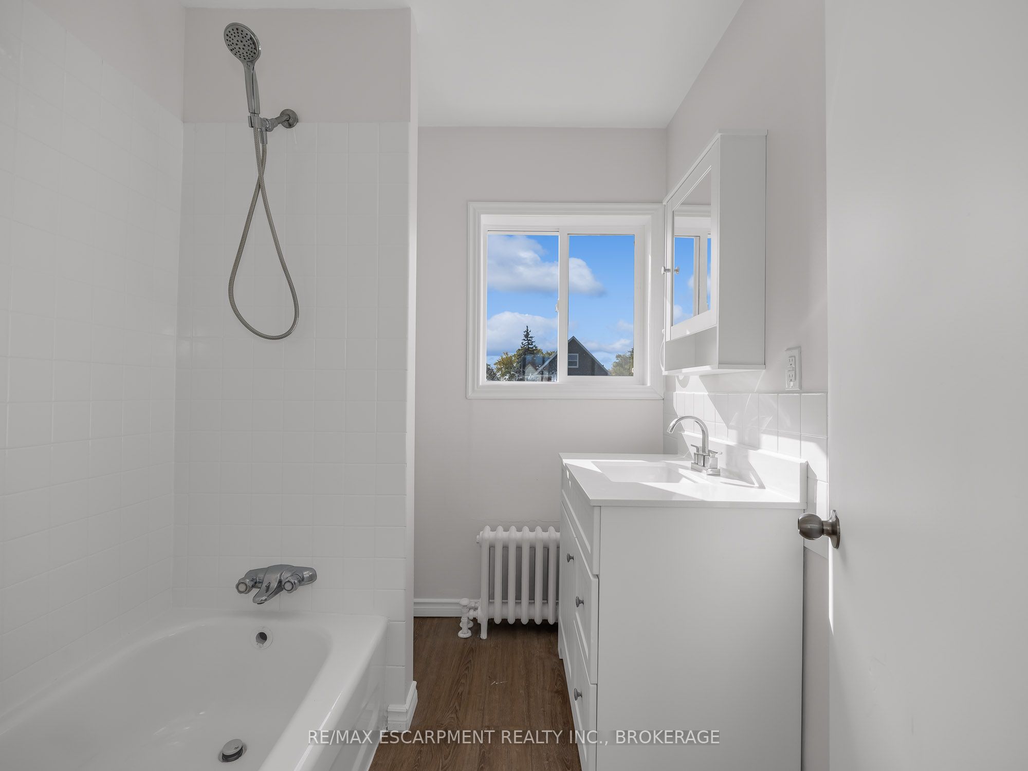 7 Maitland Street Upper Property Photo 9